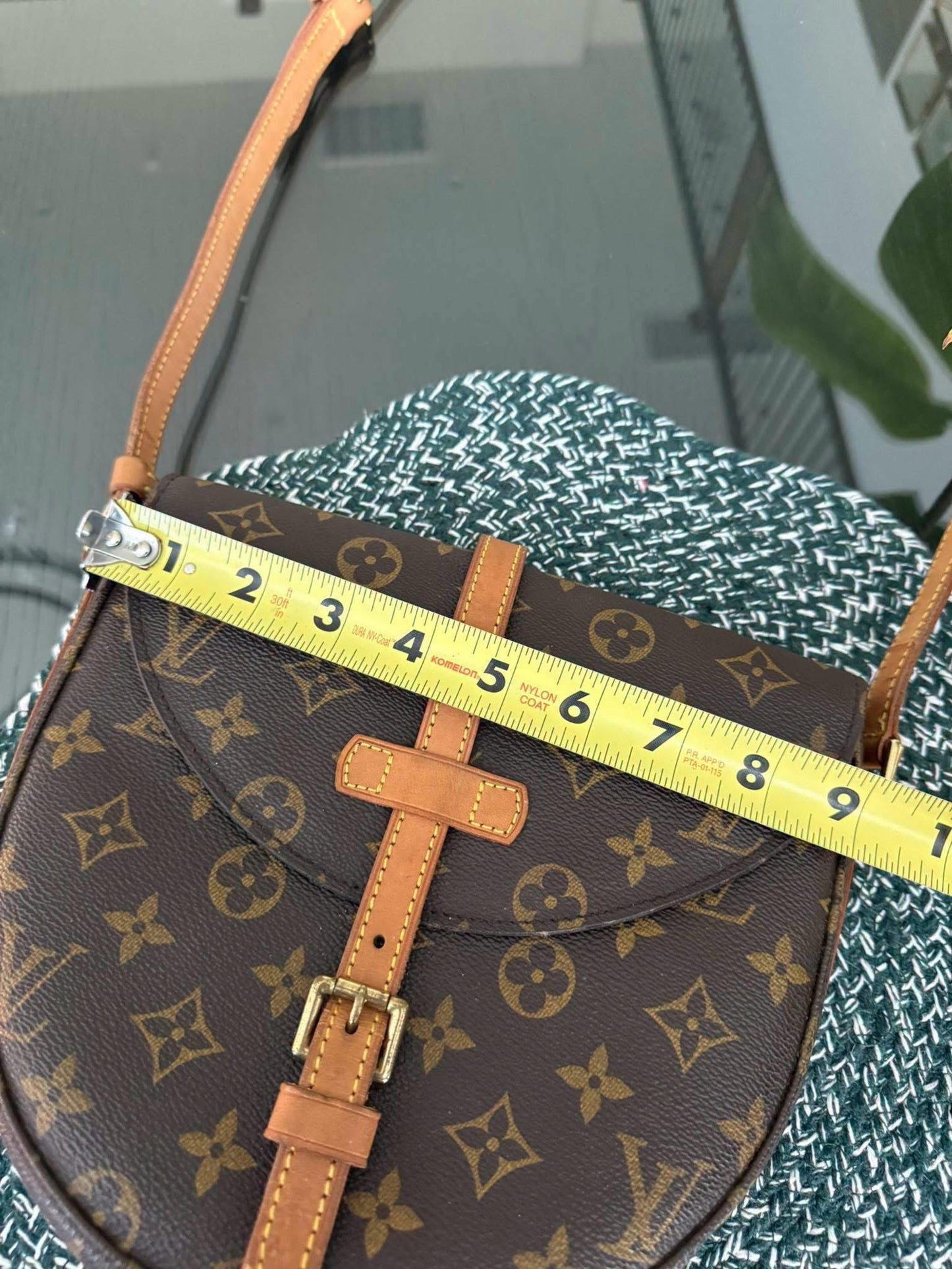 Chantilly MM Crossbody Bag 🌺 📅 Year: 1995