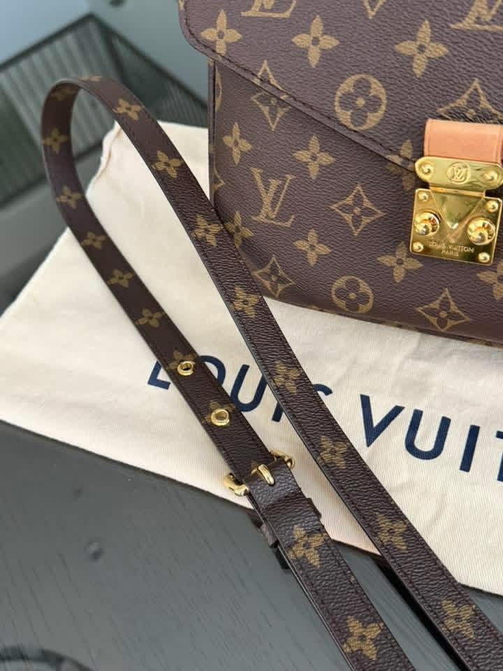 Pochette Metis in Monogram with Box, Dustbag and Paper bag 🗓️ Year 2020