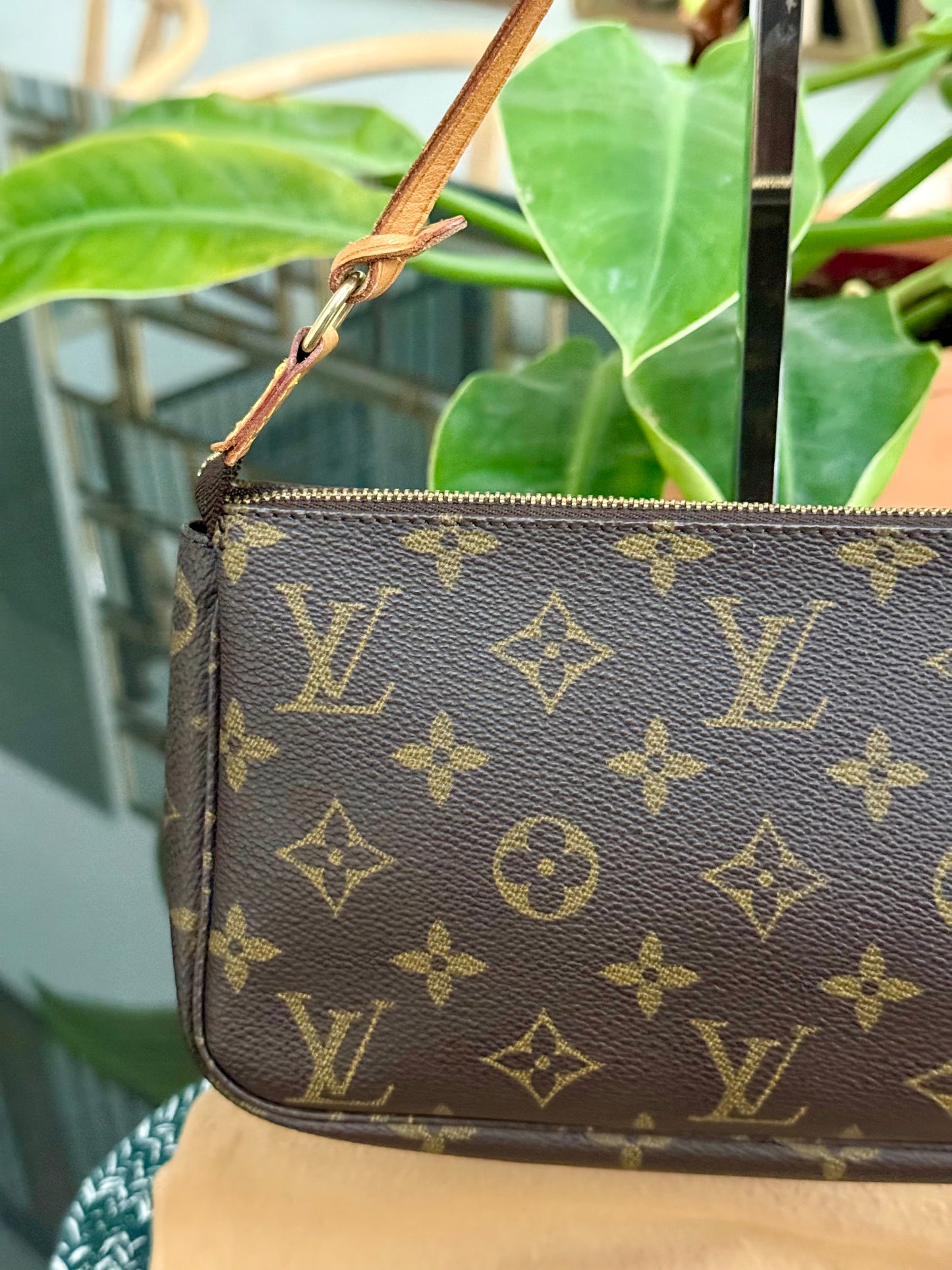 Pochette Accessories with Dustbag -🗓️ Year: 2001