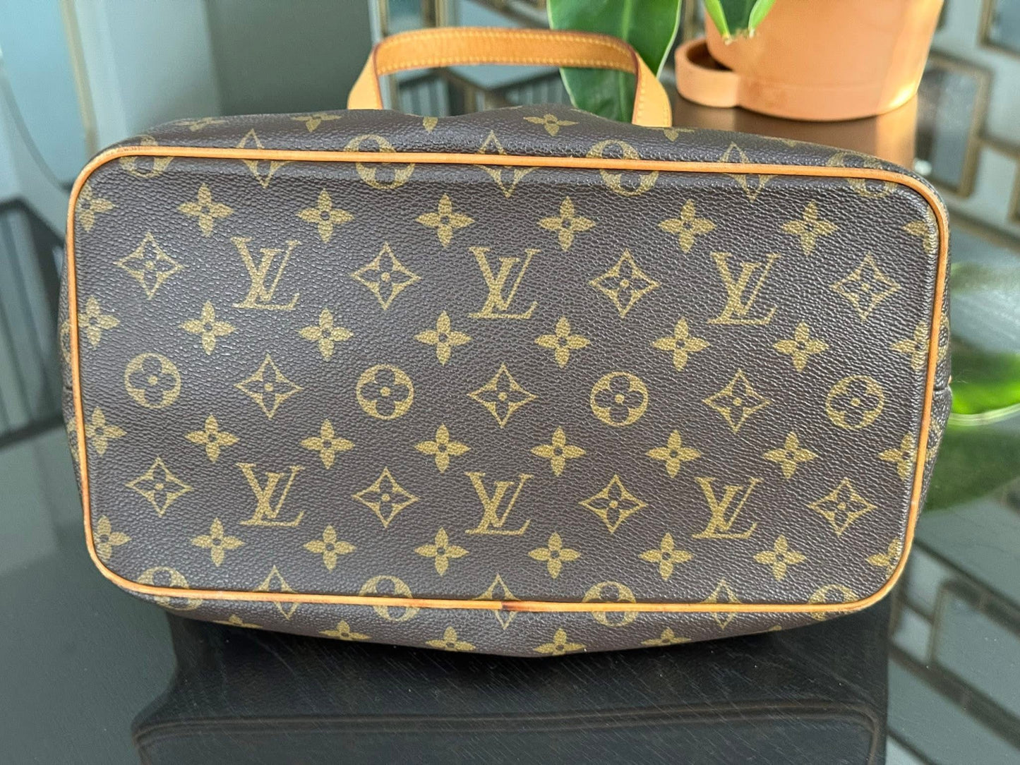 Palermo PM with Original Strap 
Dustbag 📅 Year: 2010