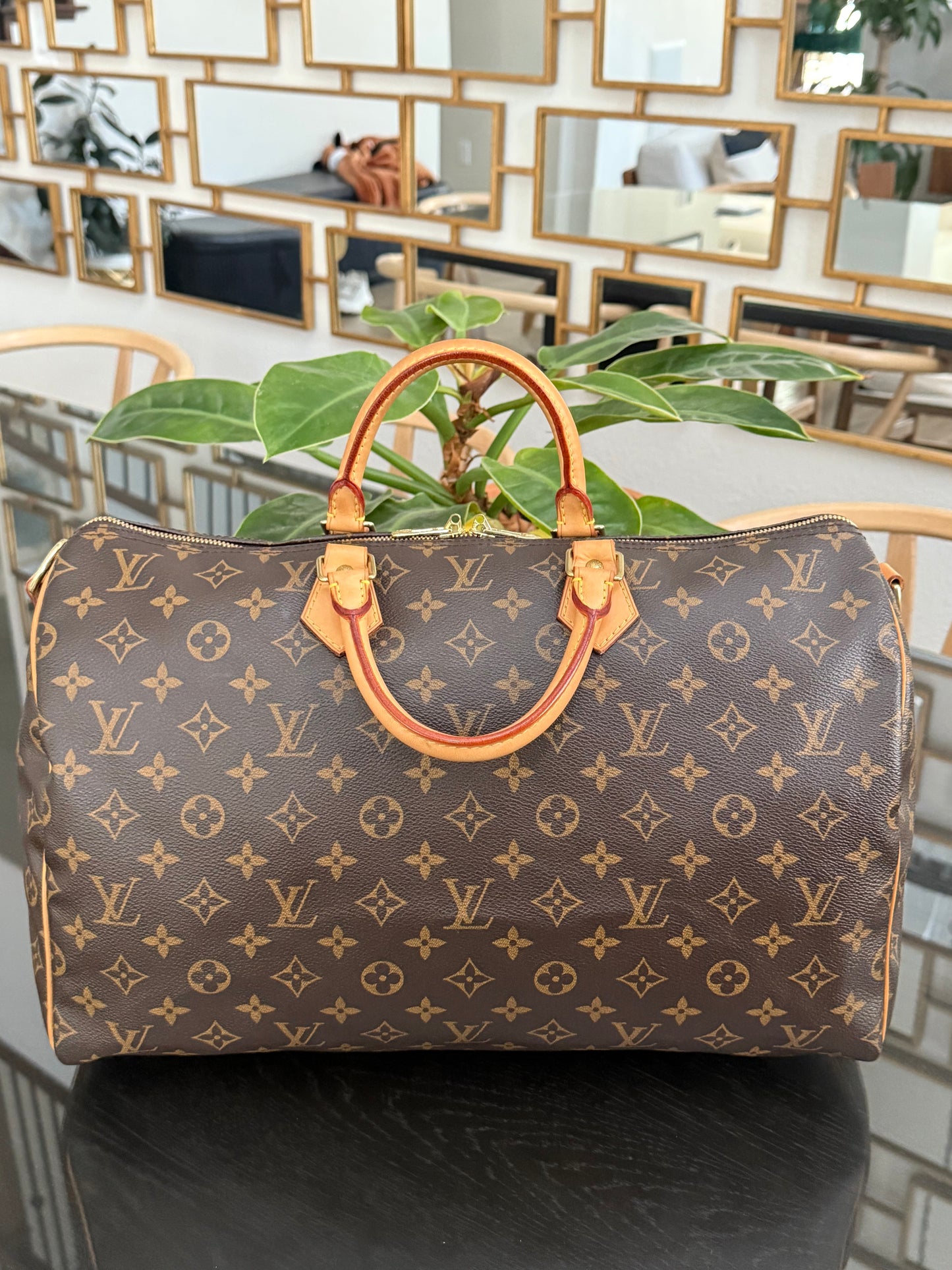 Speedy 40 Bandoulier in Monogram with Lock 🔐, Key and Dustbag 🗓️ Year: 2012