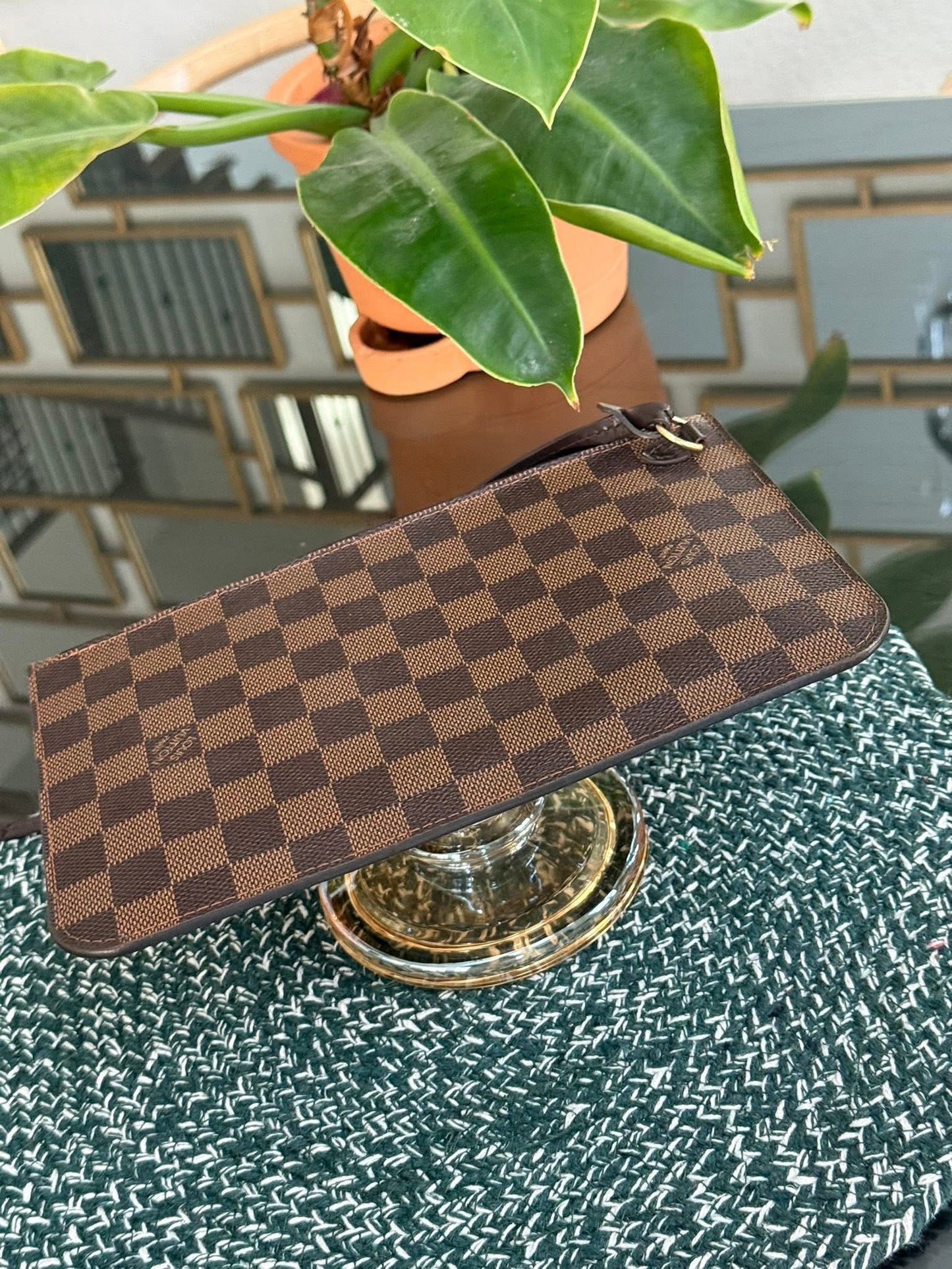 Neverfull MM/GM in DE Pouch with Wriststrap 🗓️ Year: 2016