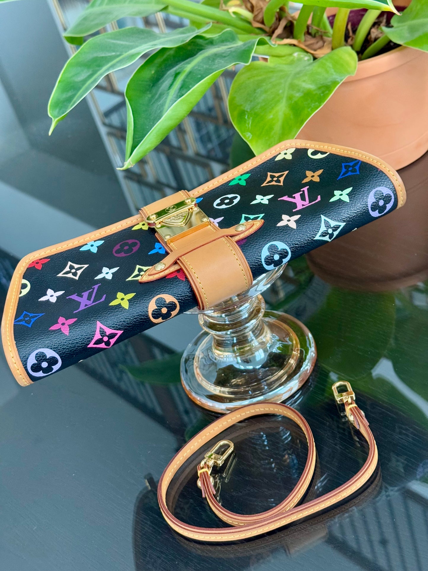 Multicolor Shirley Clutch/ Shoulder Bag with Box📅 Year: 2005