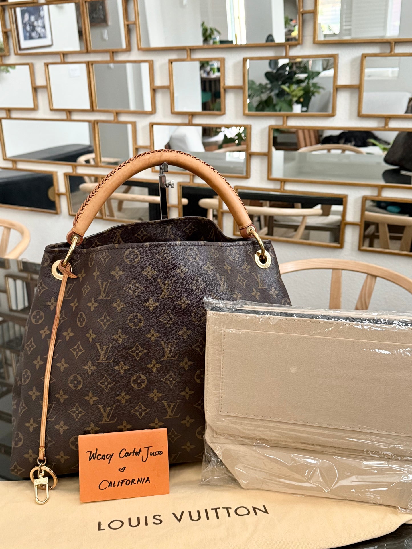 Artsy MM with Dustbag and Insert Organizer - 📅 Year: 2010