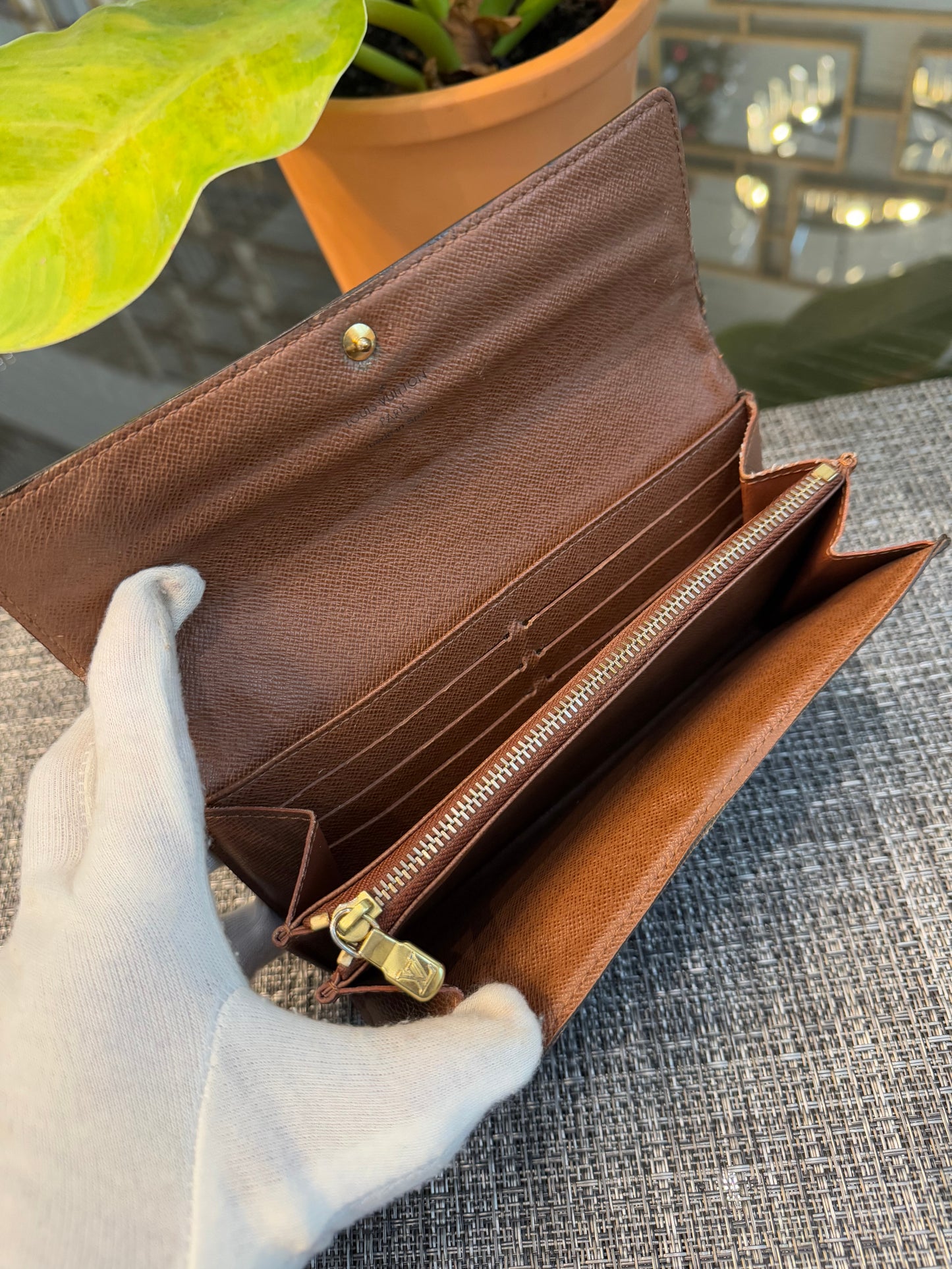 Sarah Wallet in Monogram with 10 Cardholders - 📅 Year: 2010