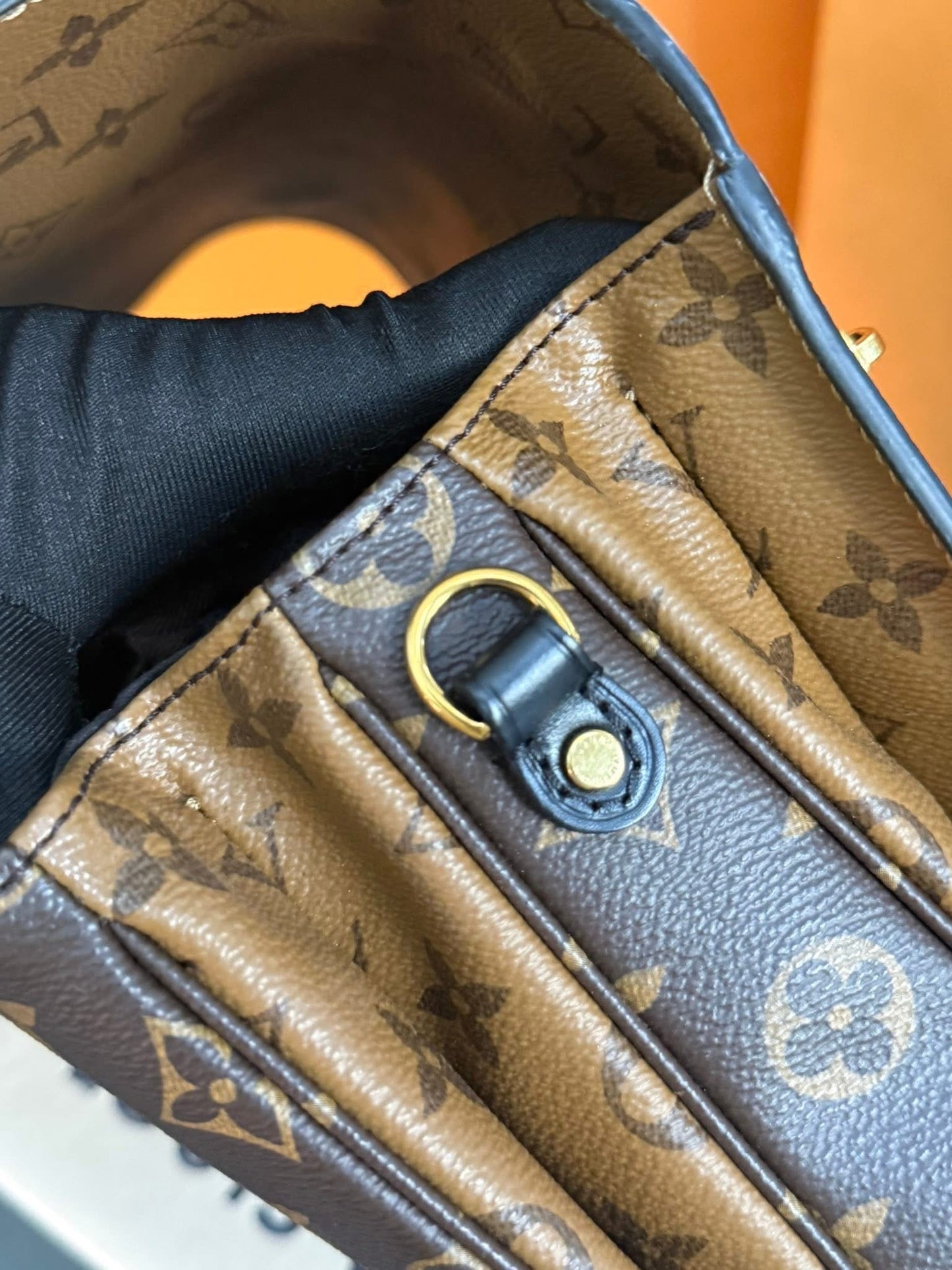 Pochette Metis Reverse in Monogram with Original Strap, Box, Dustbag and Paper bag 🗓️ Year 2019