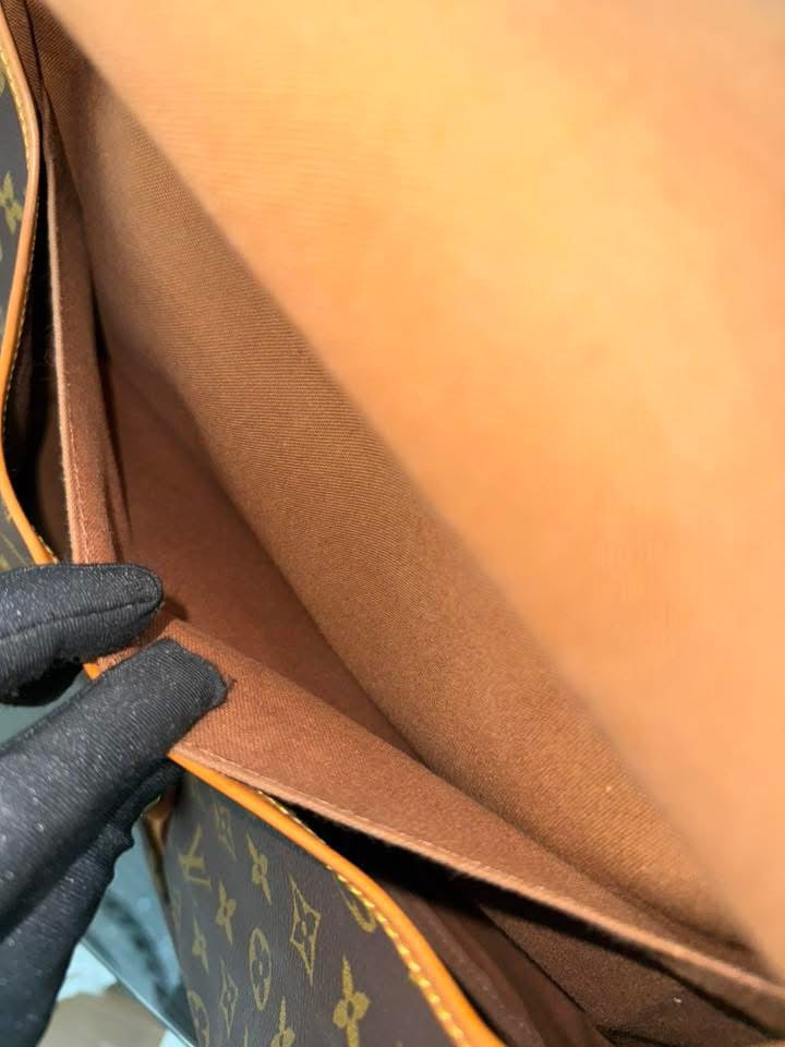 Saumur 35 Crossbody -🗓️ Year: 1989