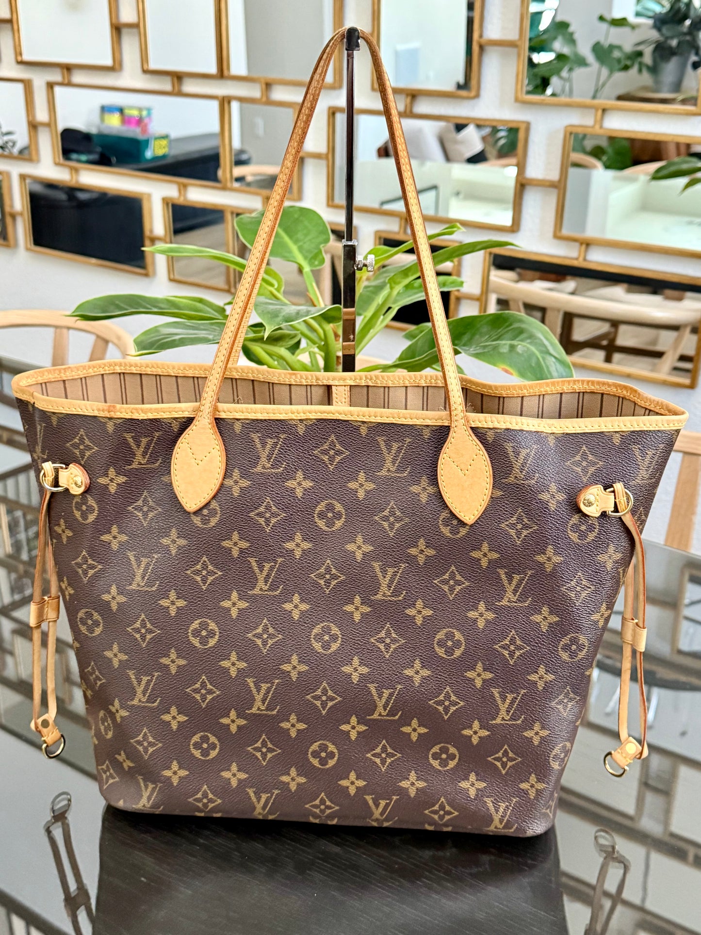 Neverfull MM in Monogram with Dustbag 🗓️ Year: 2007