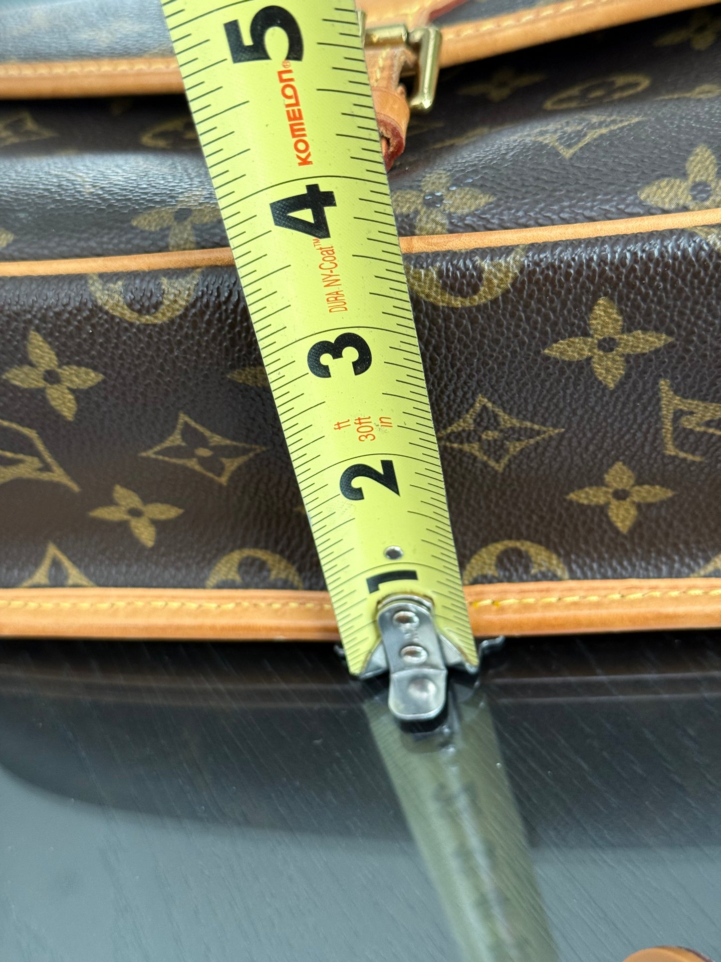 Sologne Crossbody 📅 Year: 2003