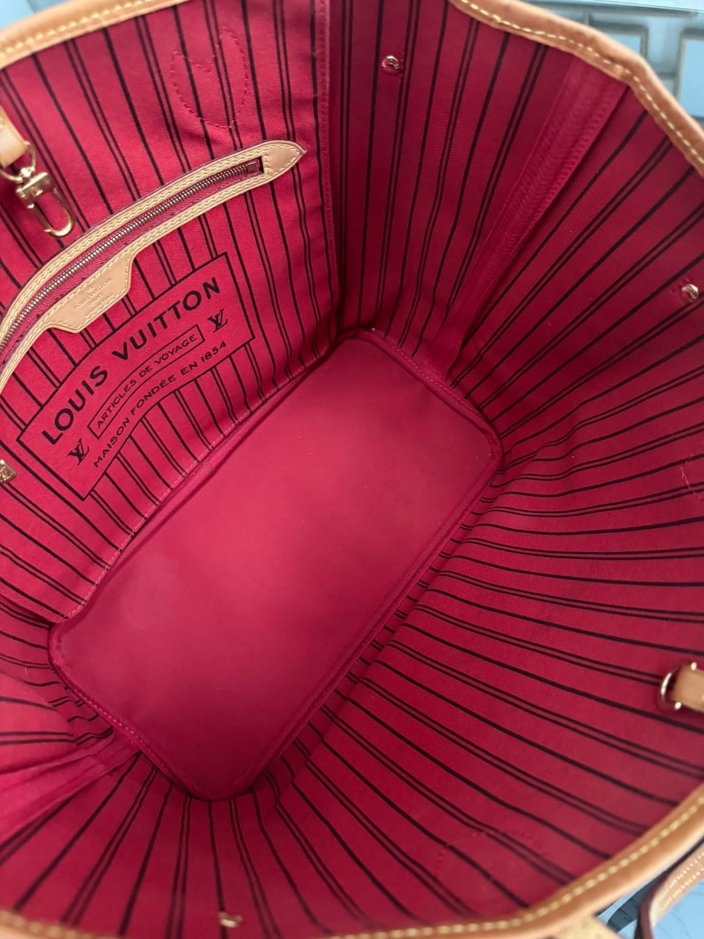 Neverfull MM Monogram in Cerise with Dustbag and Non branded Twilly🌺 📅 Year: 2014