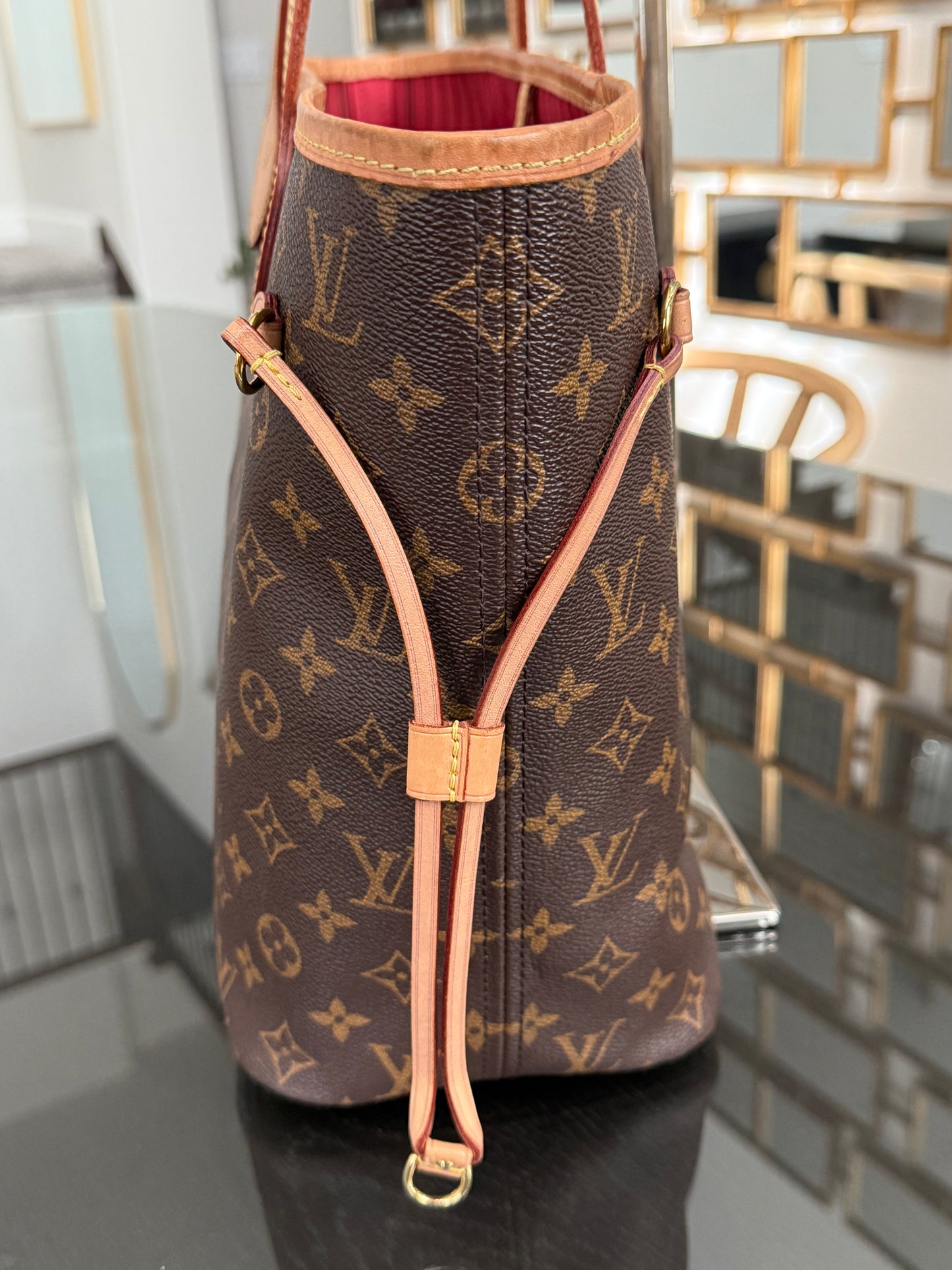 Neverfull MM Monogram in Cerise interior with Dustbag and Insert Organizer 📅 Year: 2020