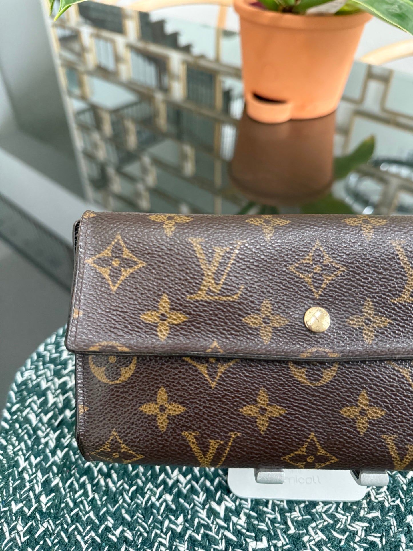 International Wallet in Monogram 🗓️ Year: 2003