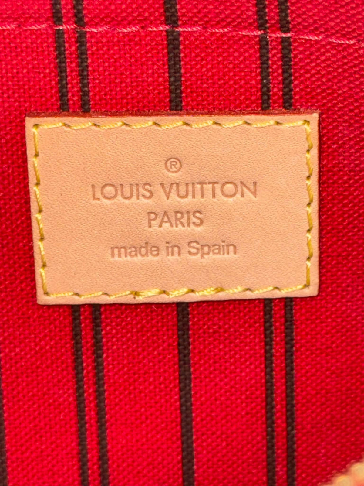 Neverfull MM/GM Pouch in Cerise 🗓️Year 2019