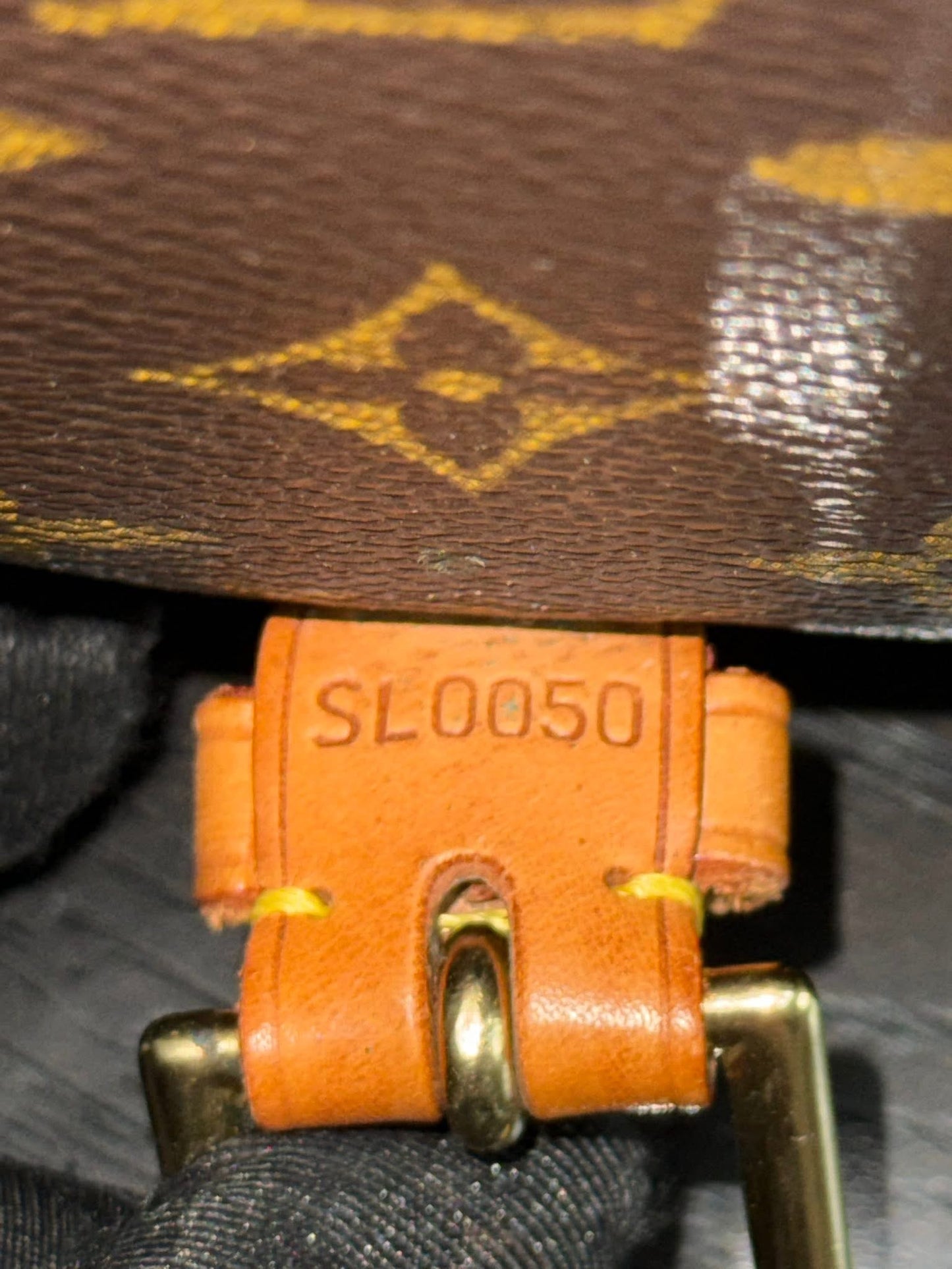 Sologne Crossbody 📅 Year: 2000