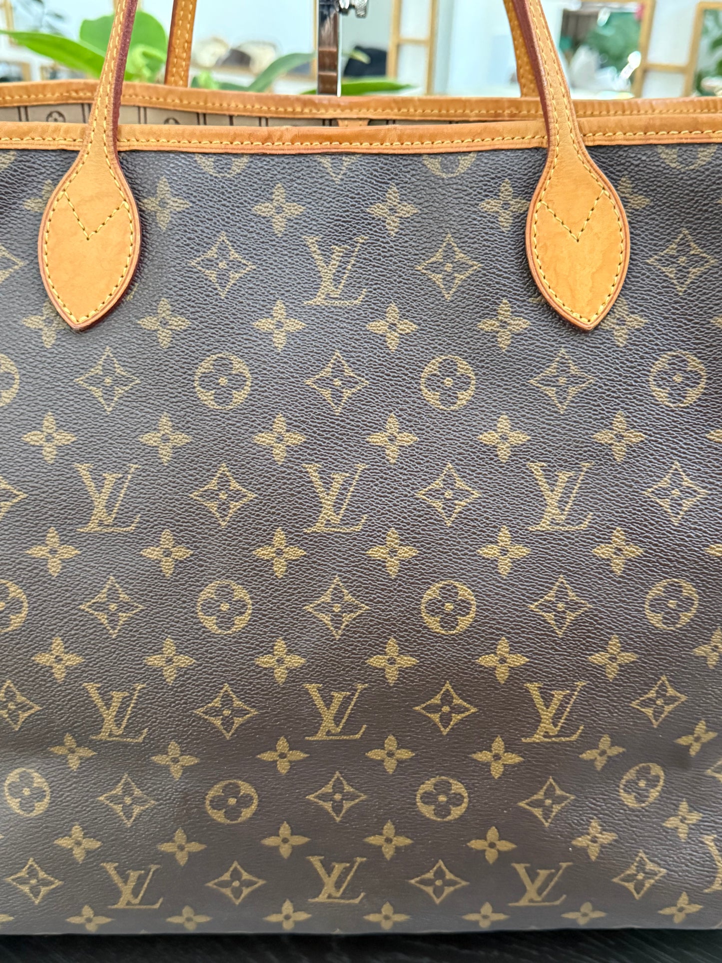 Neverfull GM with Dustbag and Insert Organizer 📅 Year: 2012