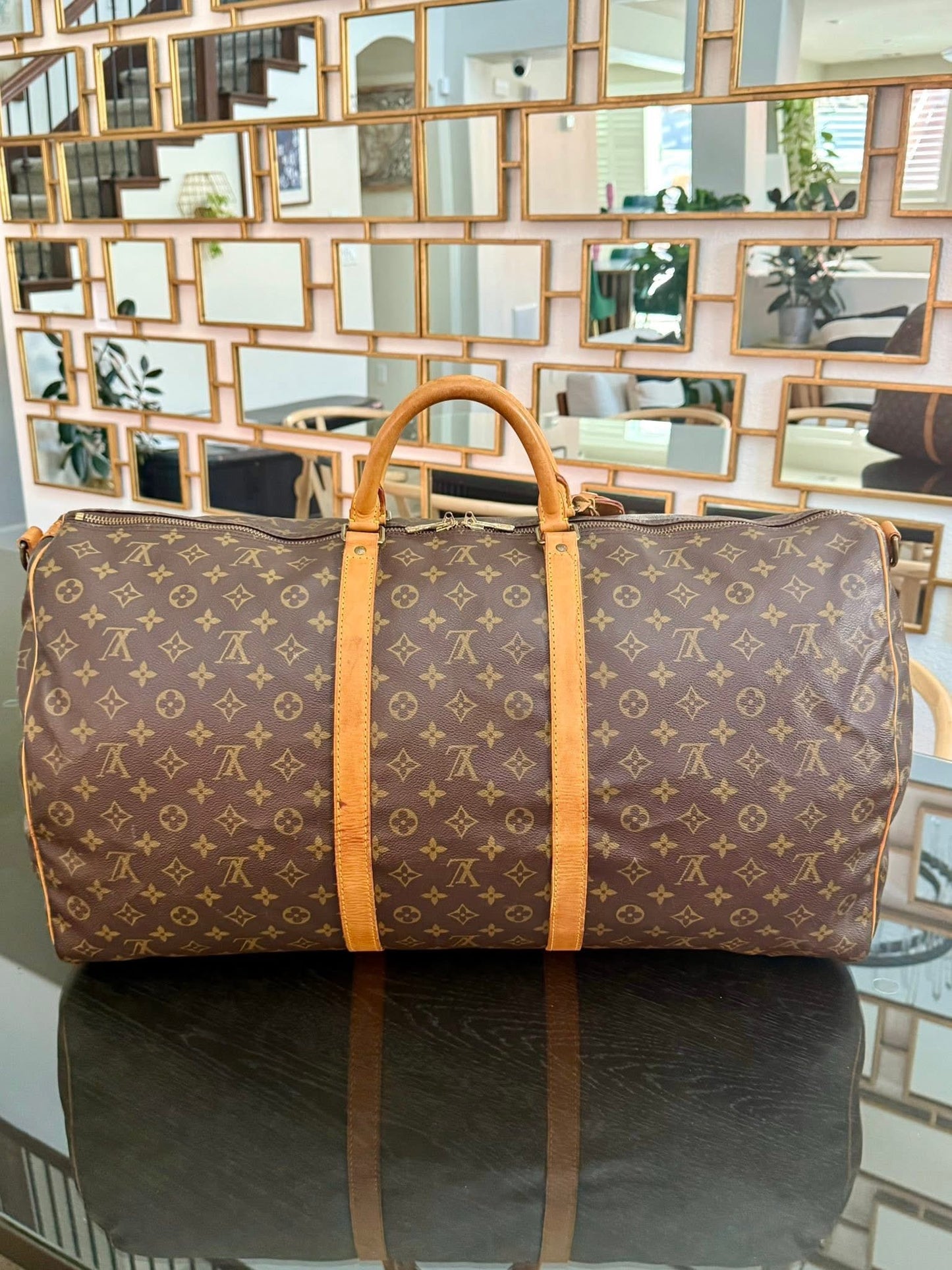 Keepall 60 Bandoulier with Original Strap, Luggage Tag and Poignet 📅 Year: 1991