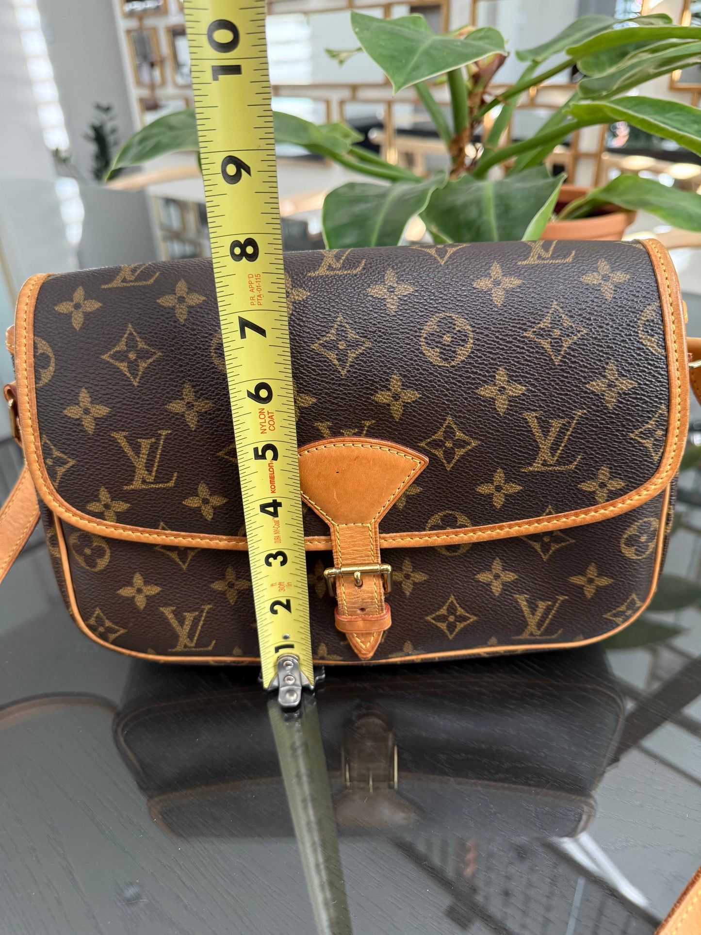 Sologne Crossbody 📅 Year: 2003