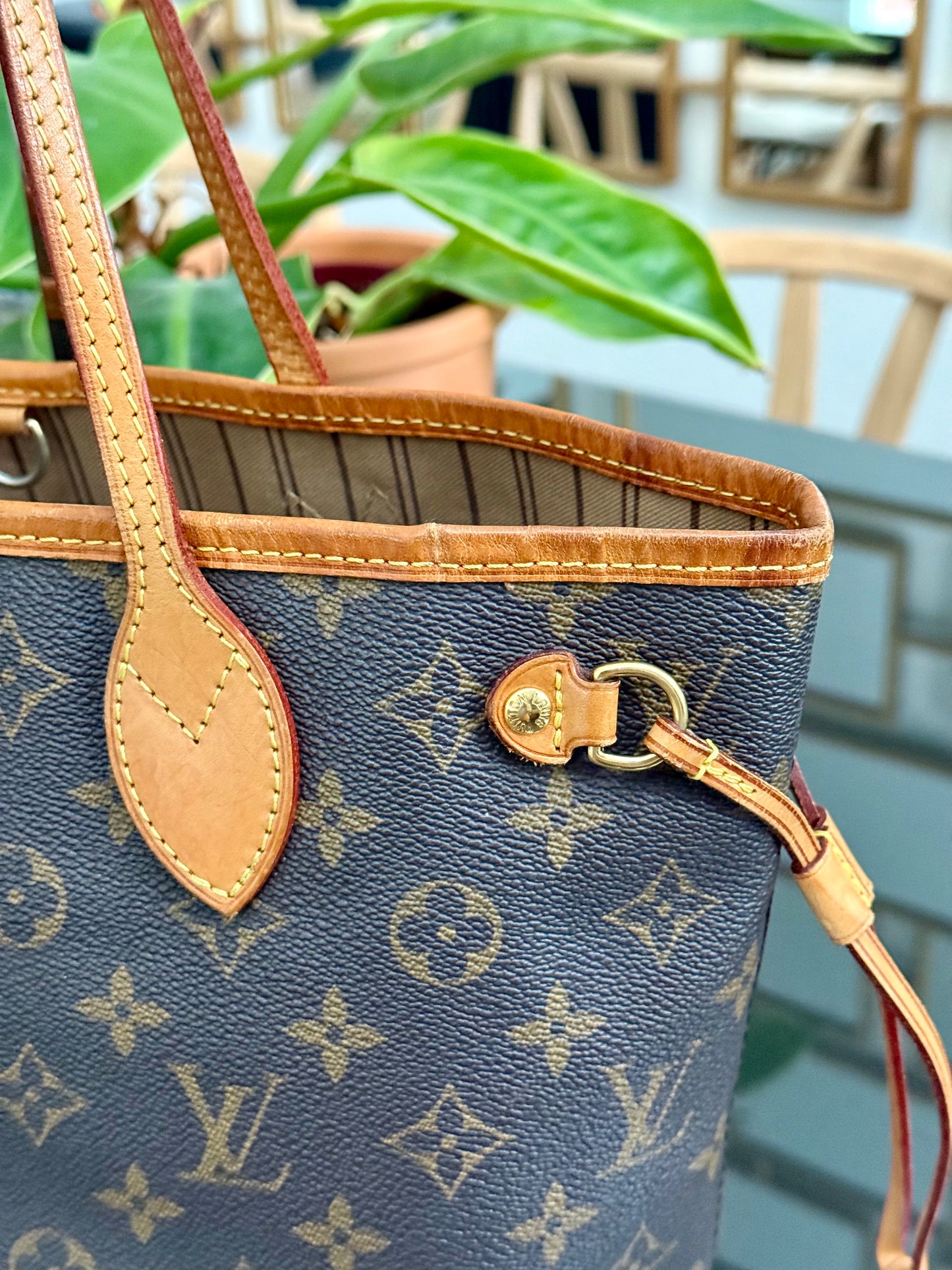 Neverfull PM in Monogram with Dustbag and Insert Organizer 🗓️ Year: 2009