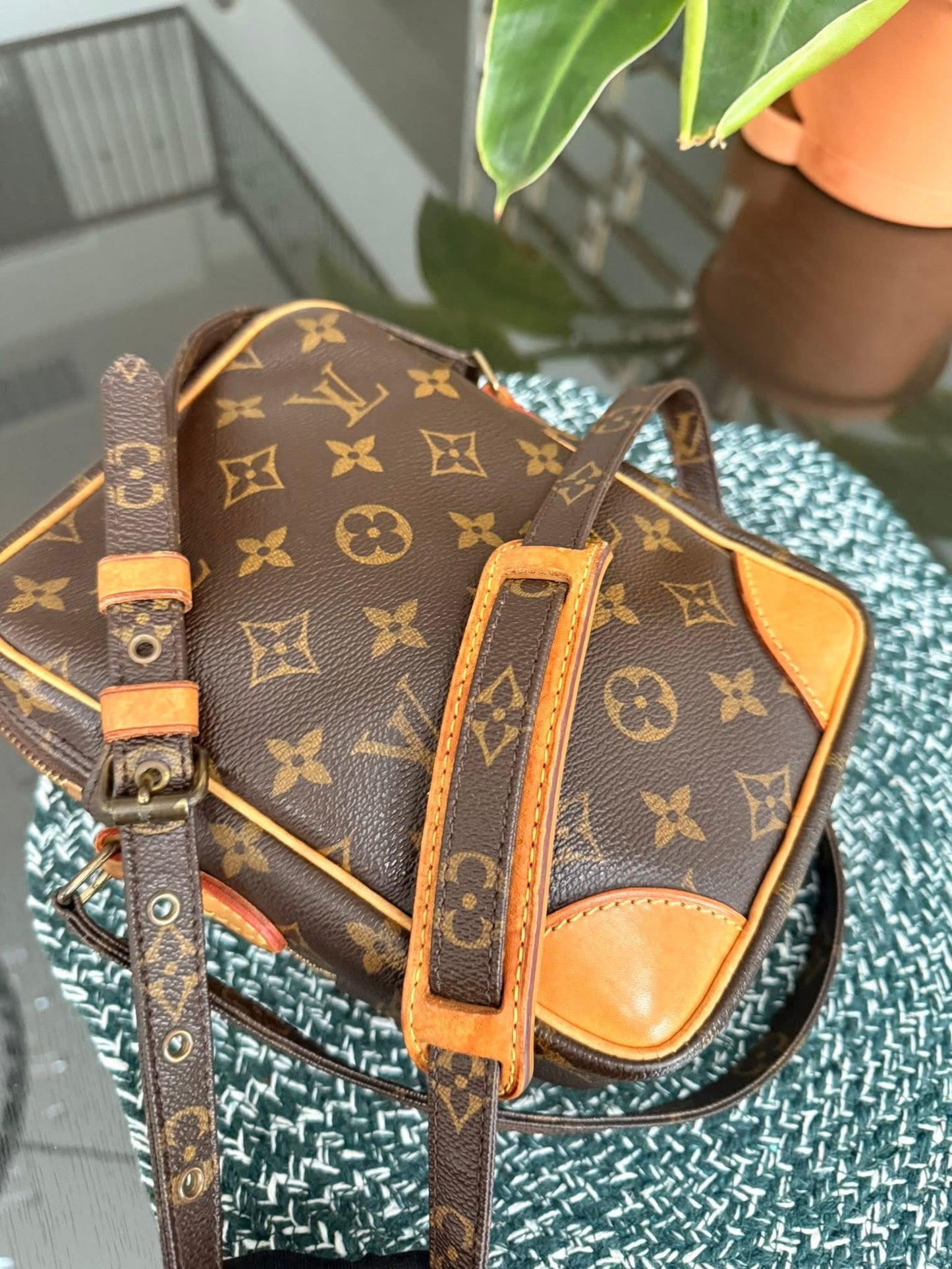 Amazon PM Crossbody 🗓️ Year: 2007