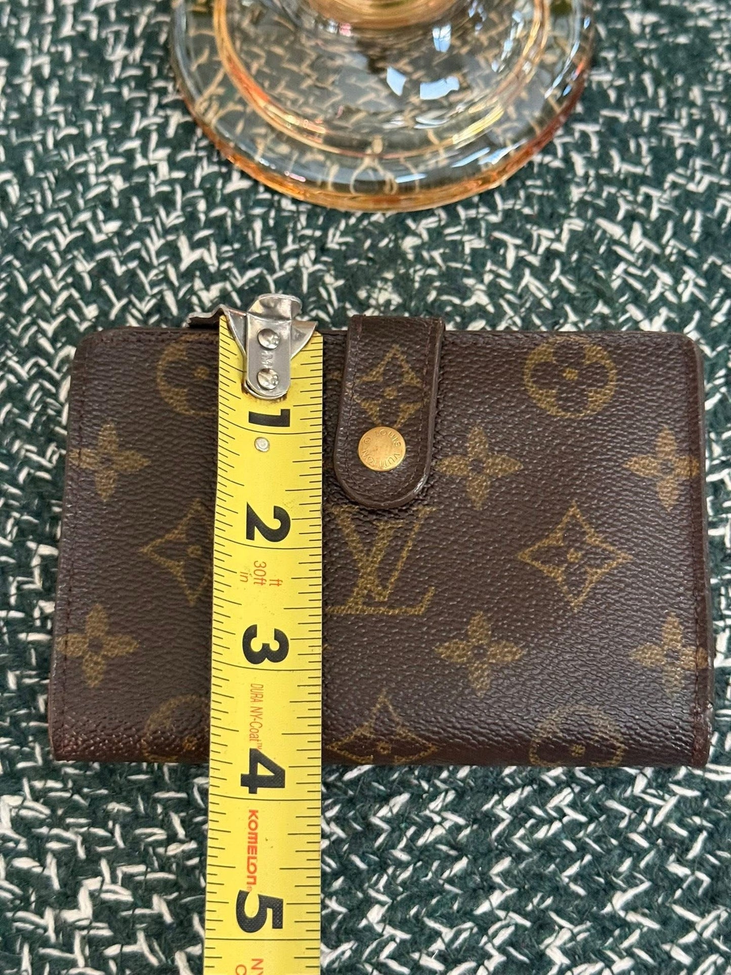 Kisslock Wallet in Monogram 🗓️ Year: 2000