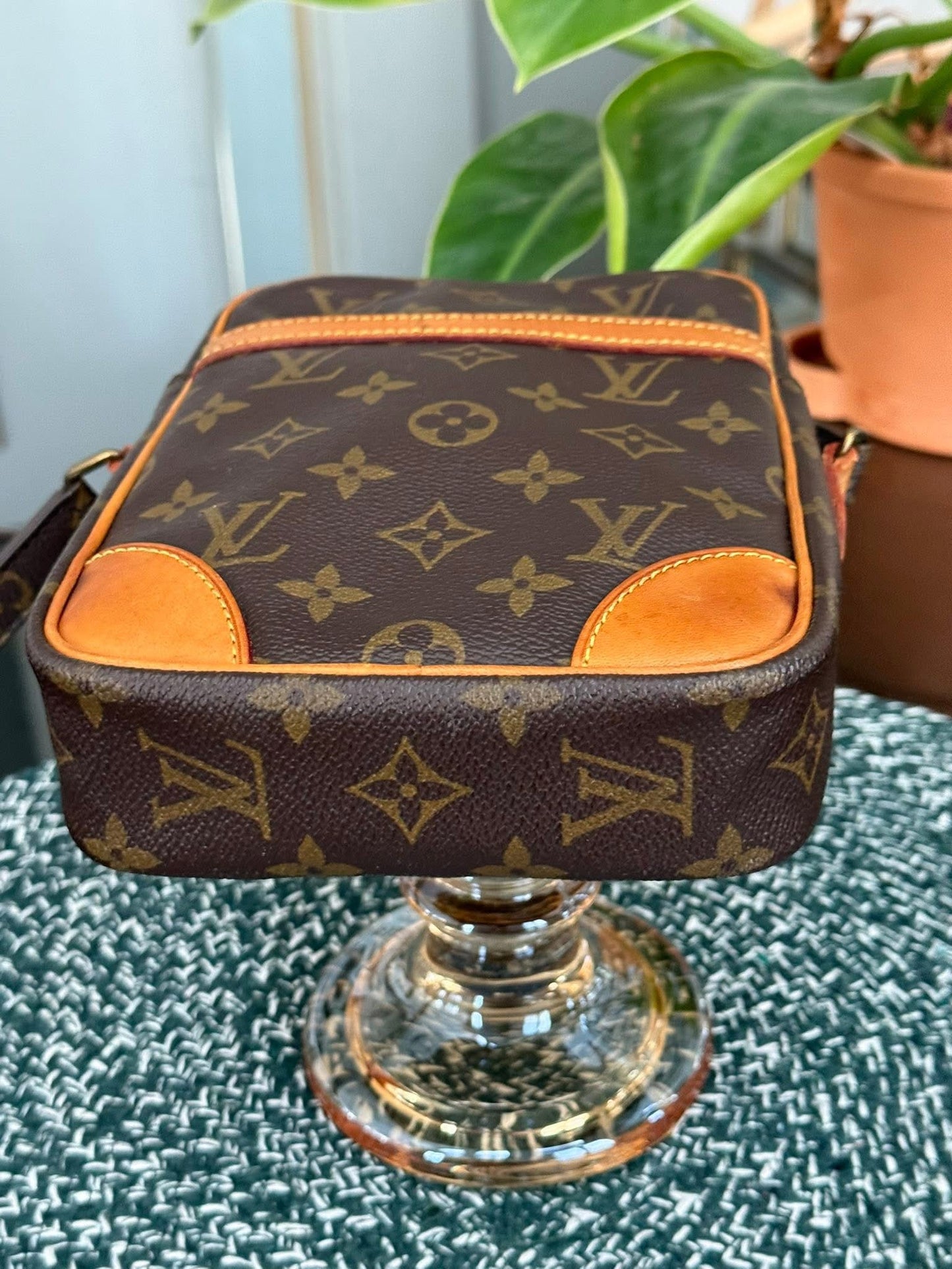 Danube PM Crossbody Bag 🗓️ Year: 1990