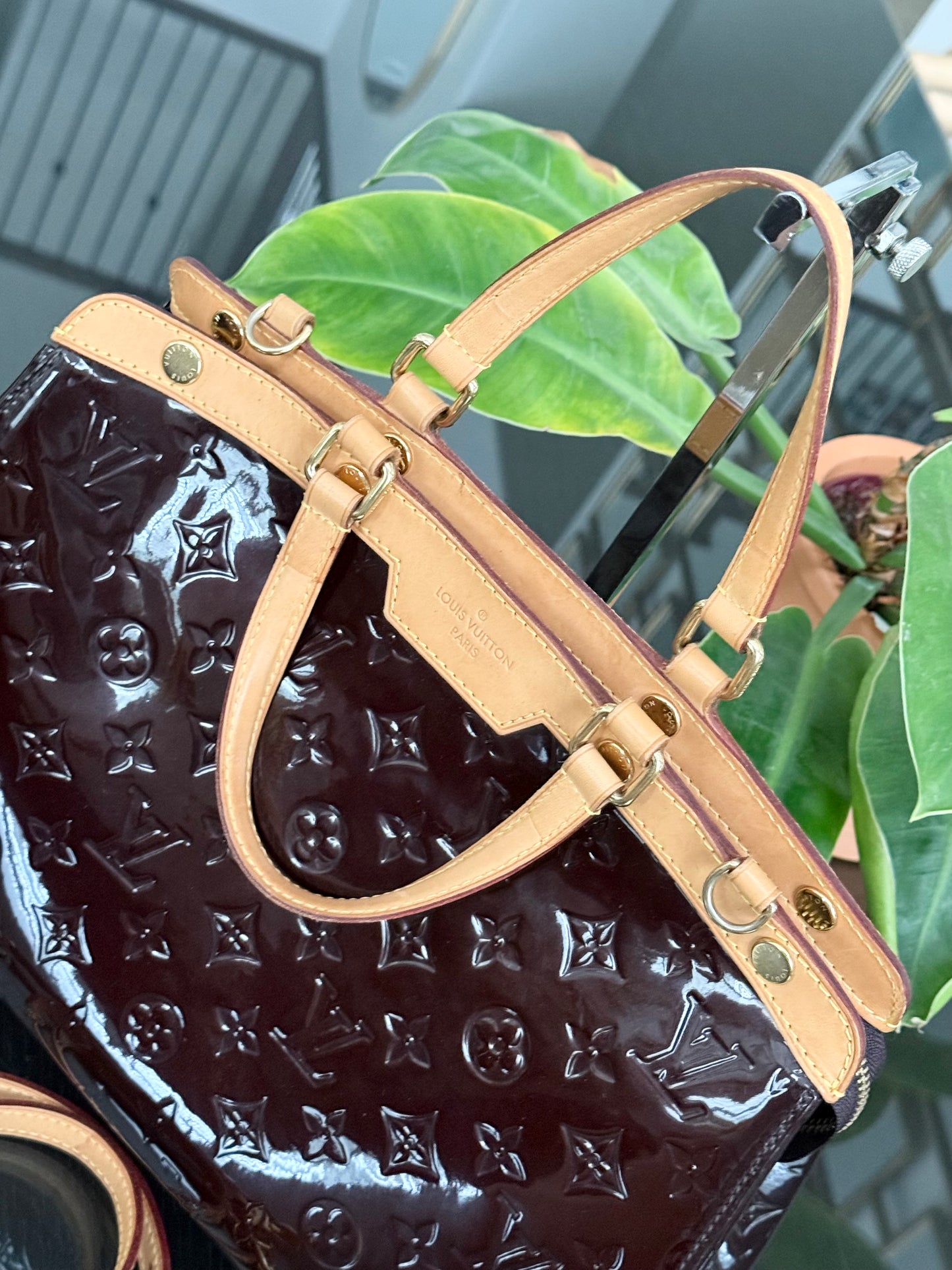Vernis Brea MM Amarante with Original Strap , Dustbag and Insert Organizer 🗓️ Year: 2013