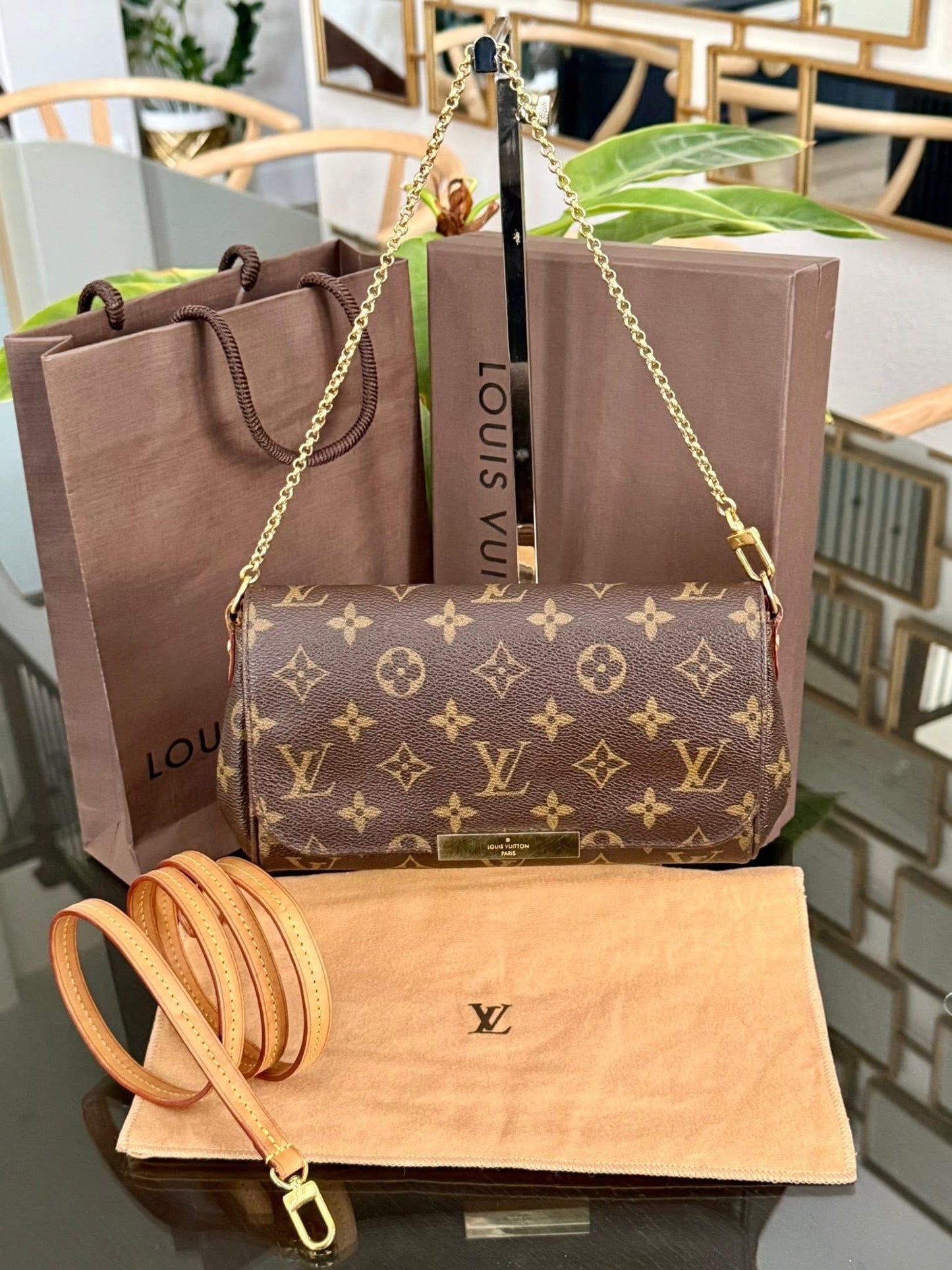 Favorite PM in Monogram with Original Strap, Dustbag, Box and Paper Bag 🗓️ Year: 2014