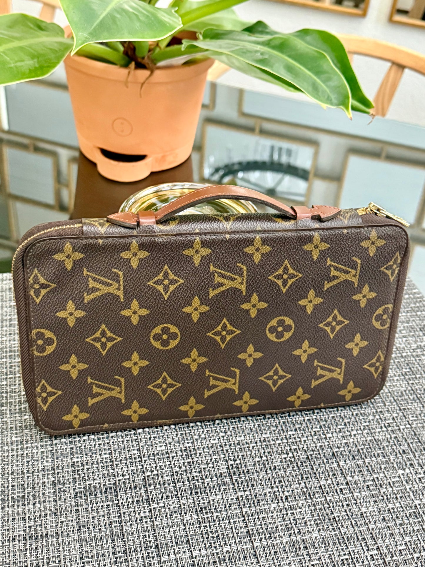 Escapade Travel Organizer -Year: 1989