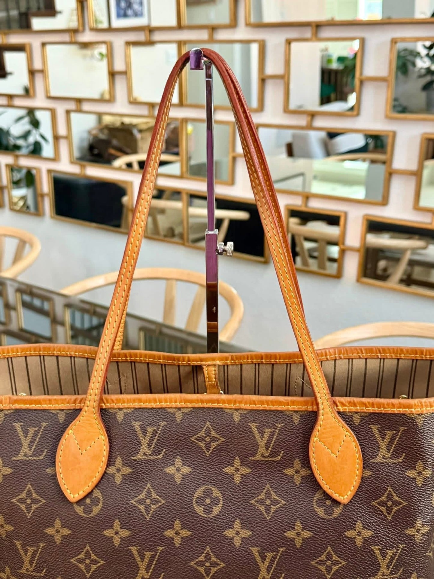 Neverfull MM in Monogram with Insert Organizer 🌺 📅 Year: 2015