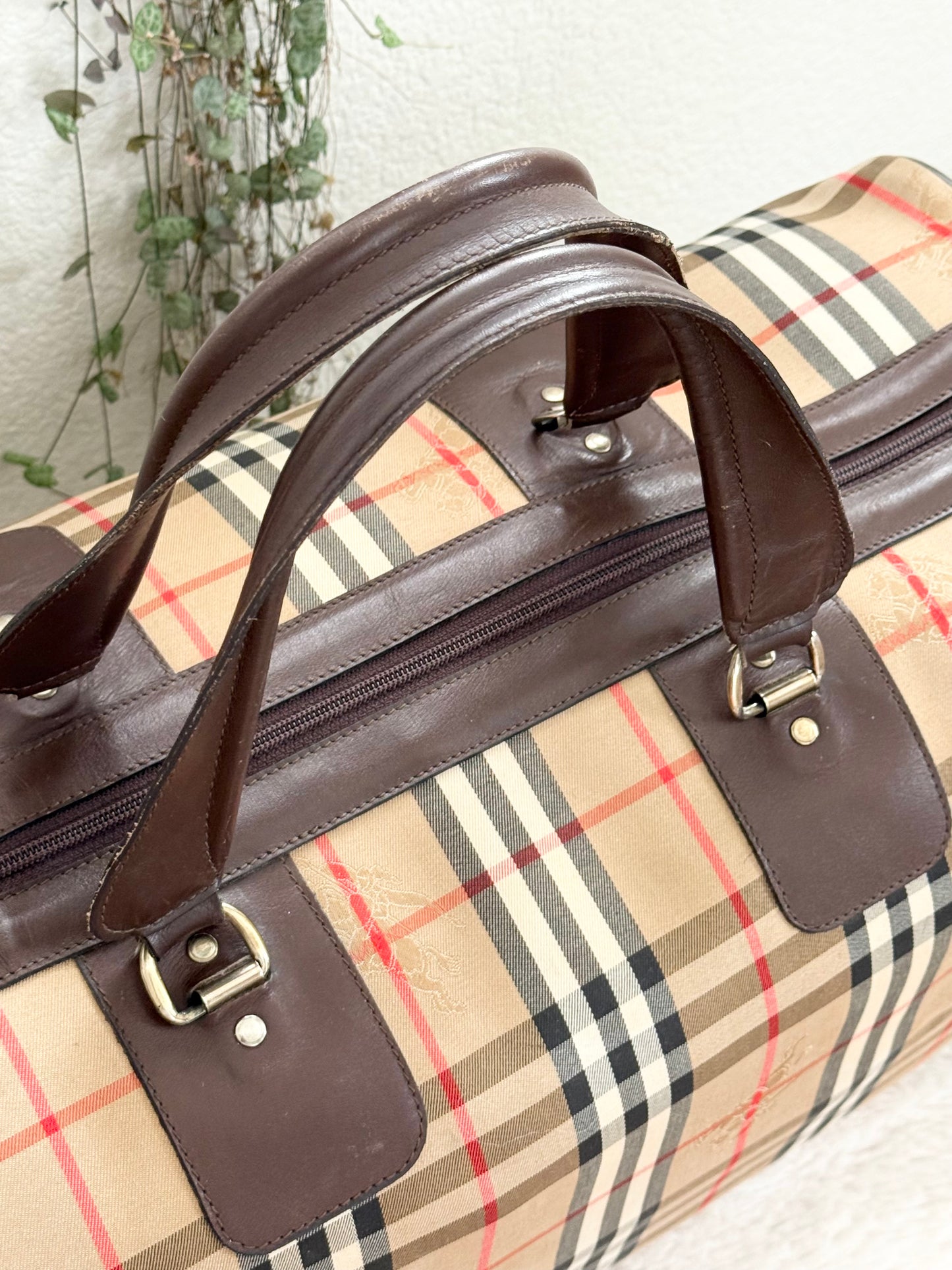 Burberry Duffle/ Travel Bag 📅