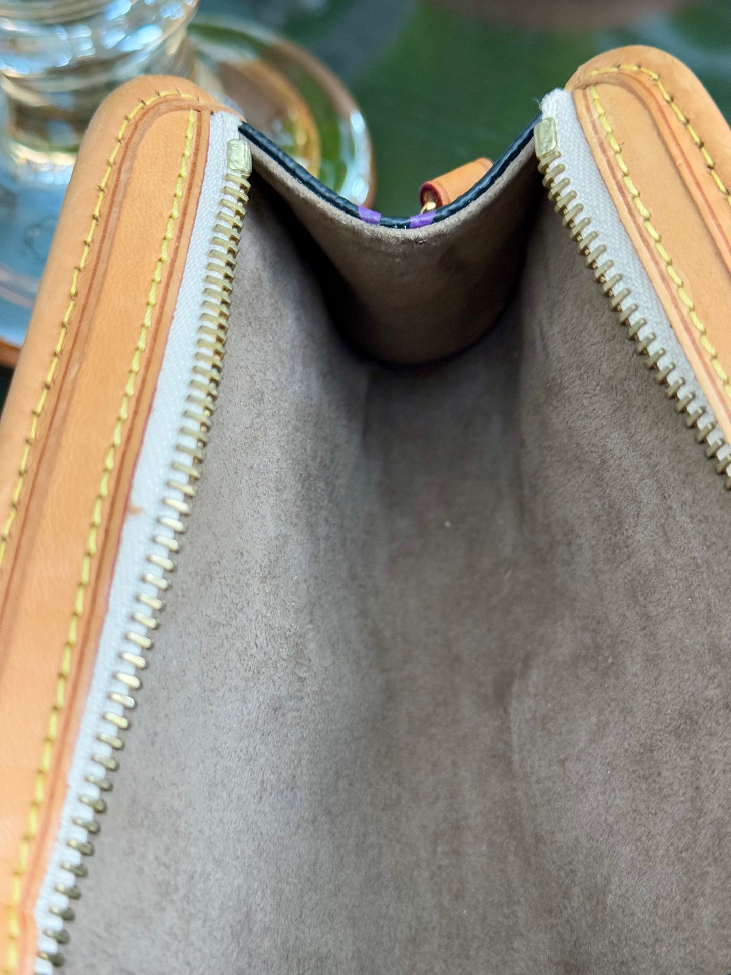 Multicolor Shirley Clutch/ Shoulder Bag with Box📅 Year: 2005