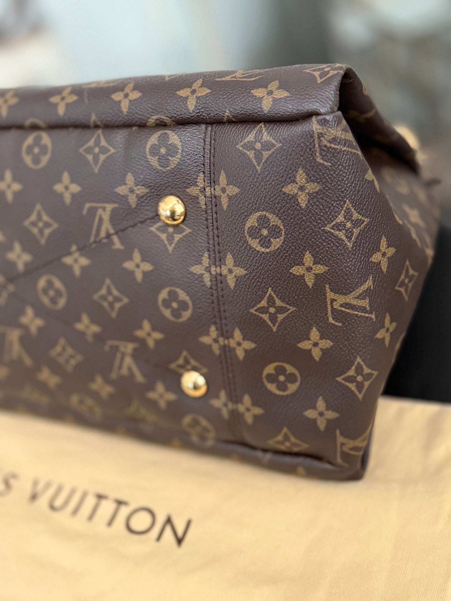 Artsy MM with Dustbag and Insert Organizer - 📅 Year: 2010