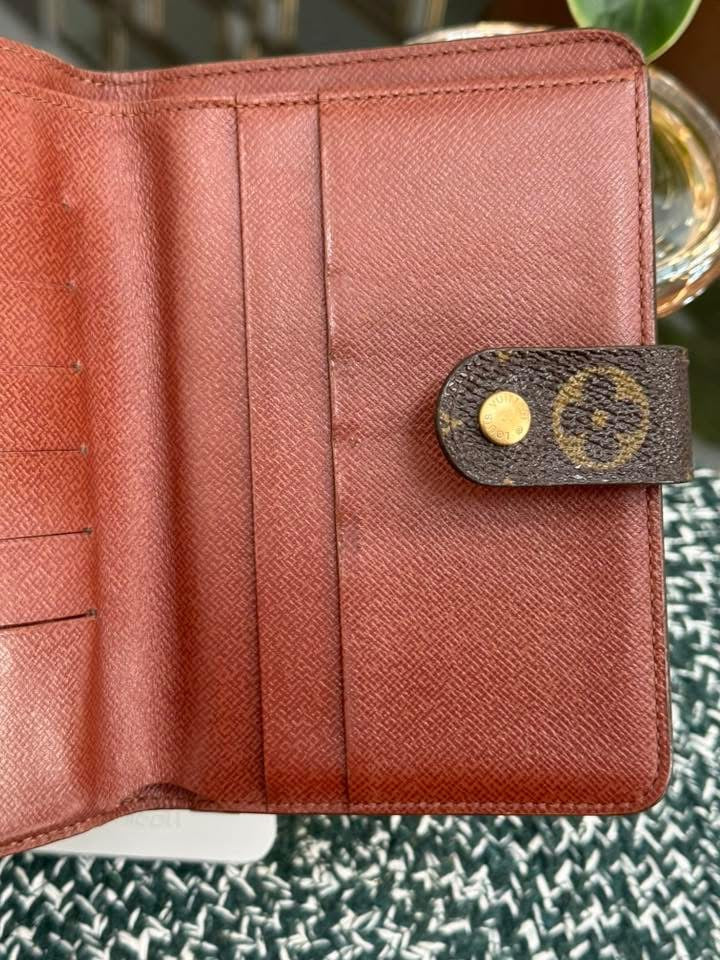 Etui Wallet Passport Holder in Monogram with 8 Cardholders 🗓️ Year: 1990