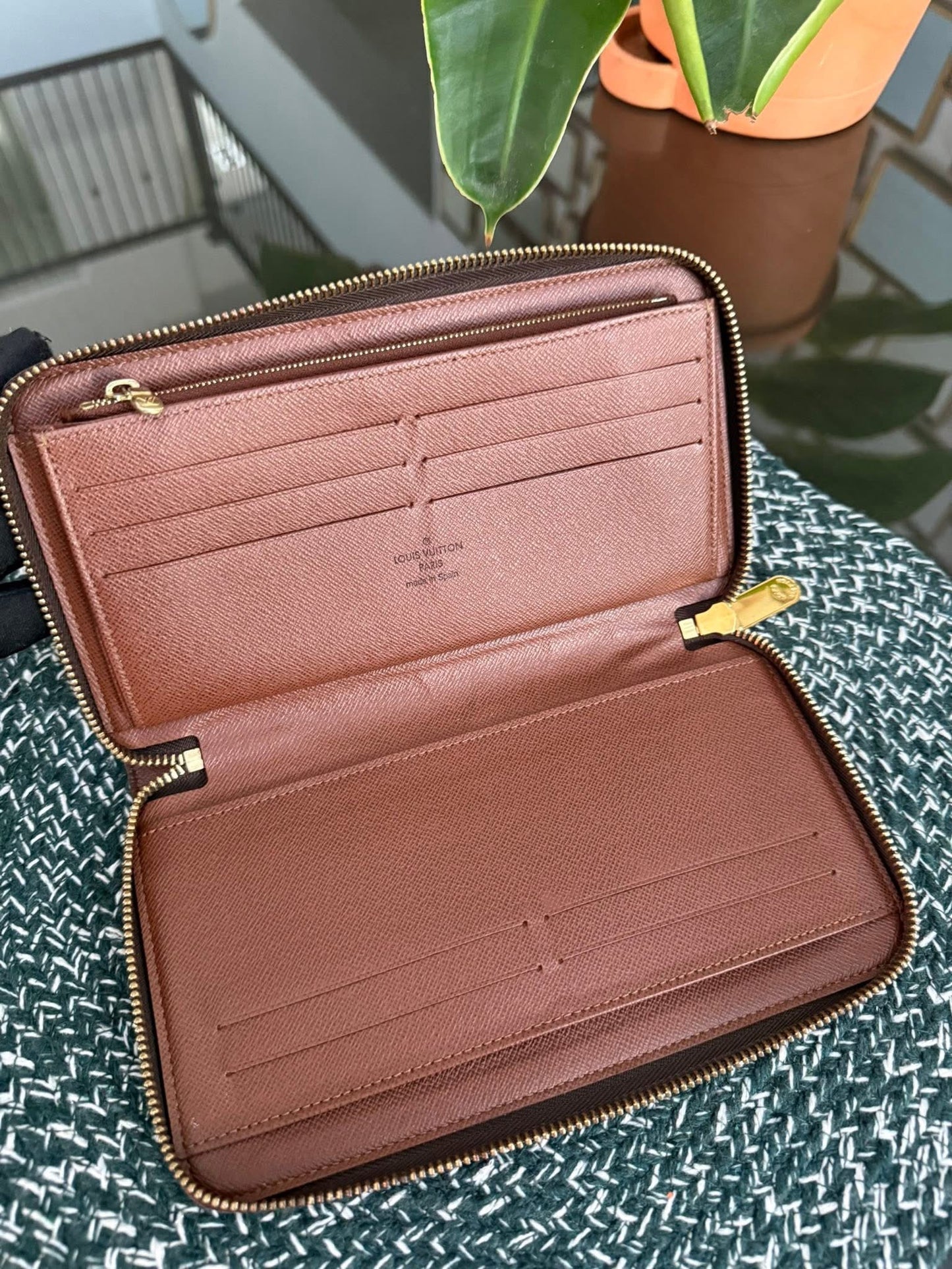 Monogram Zippy Wallet Organizer (Newer Model) 🗓️ Year: 2020