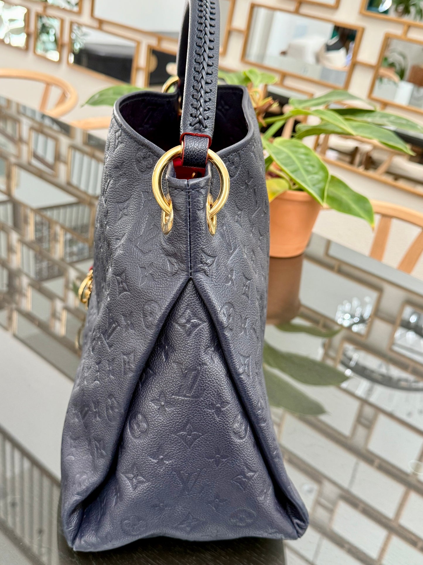 Artsy MM Empriente in Navy Blue with Dustbag- 📅 Year: 2020