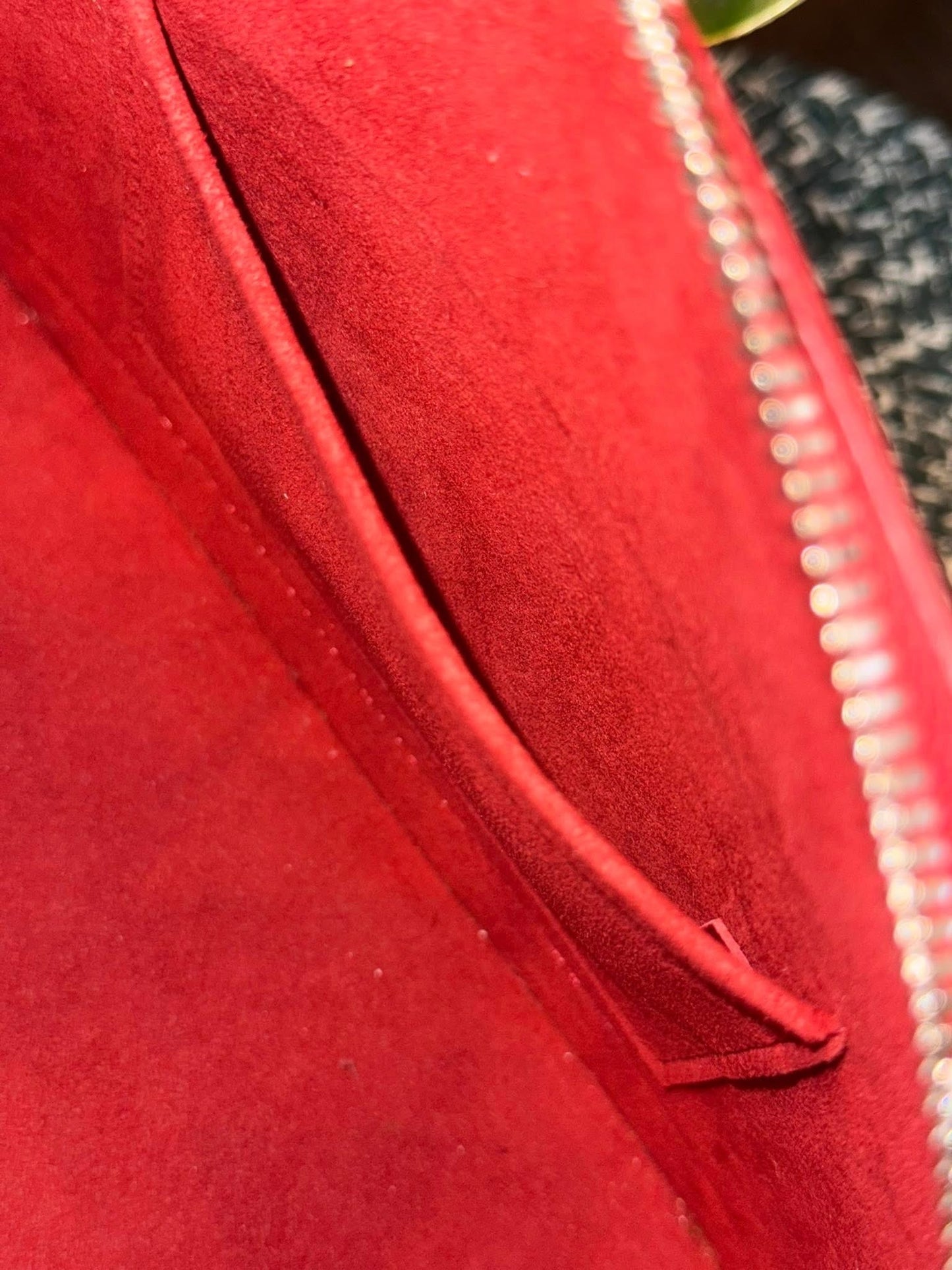 Alma BB in Epi Red with Clochette, Lock 🔐 keys, Original Strap, Dustbag and Insert Organizer 🗓️ Year: 2012