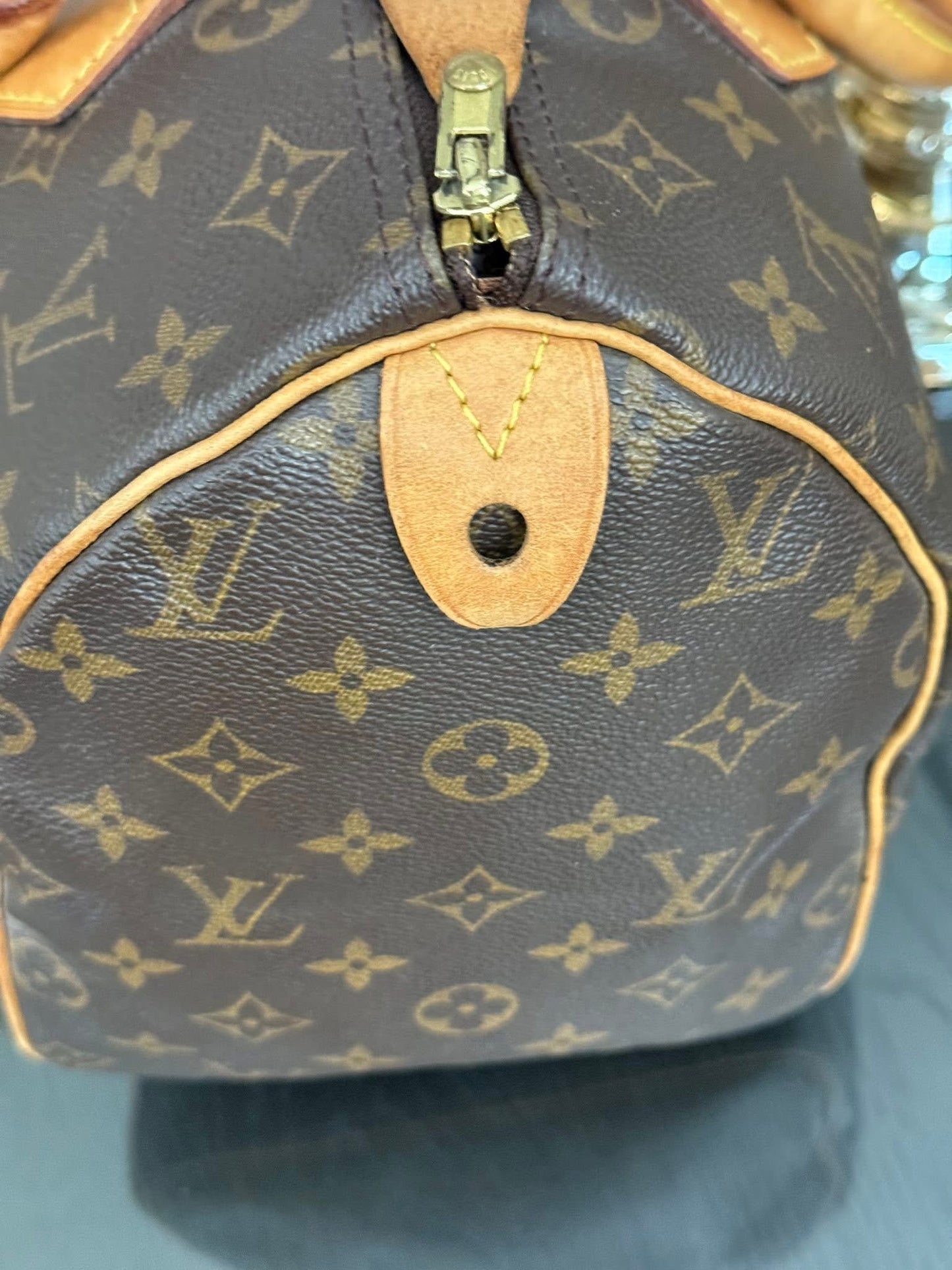 Speedy 30 with 🔐 Lock & Key - 📅 Year: 2003