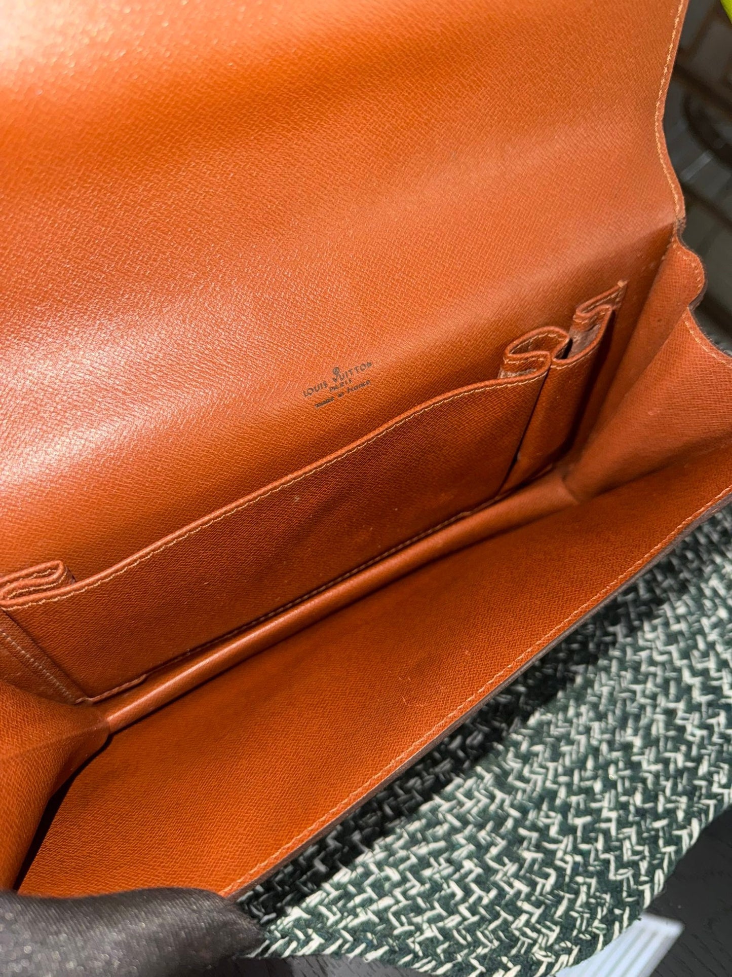 Chaillot Clutch 🗓️ Year: 1986