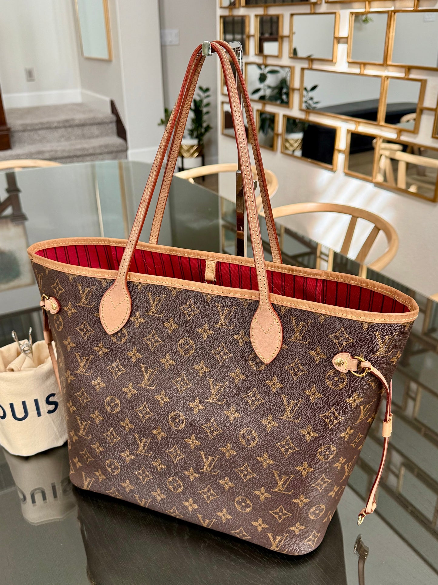 Neverfull MM Monogram in Cerise interior with Dustbag and Insert Organizer 📅 Year: 2020