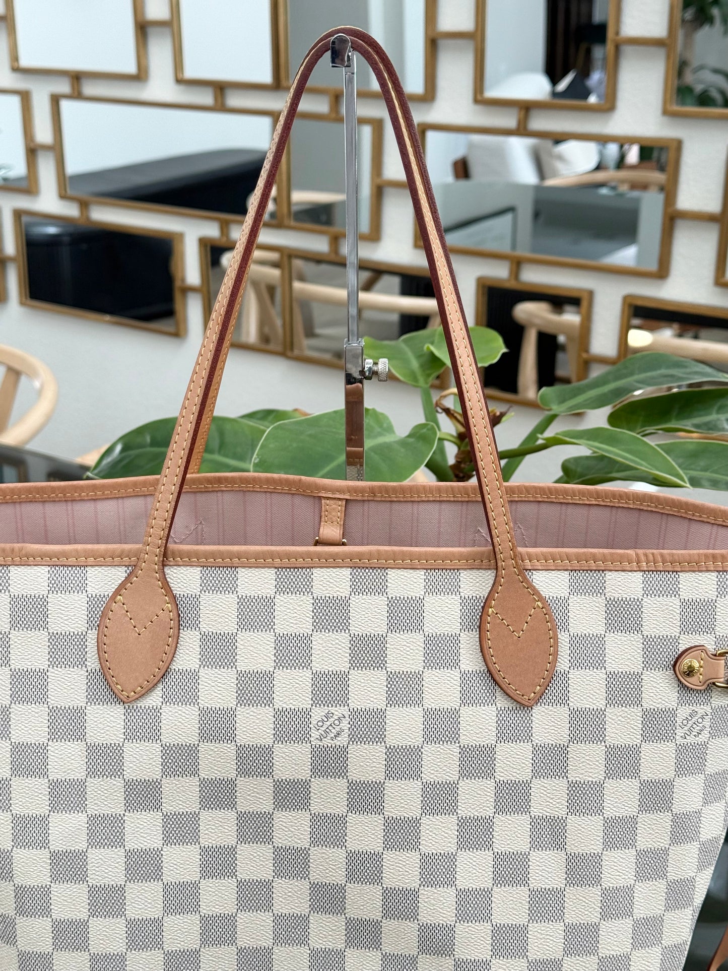 Neverfull MM Azur in Rose Ballerine with Dustbag 📅 Year: 2020