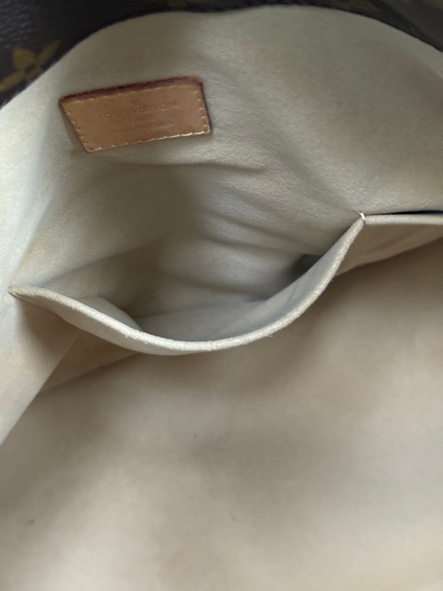 Artsy MM with Dustbag and Insert Organizer - 📅 Year: 2011