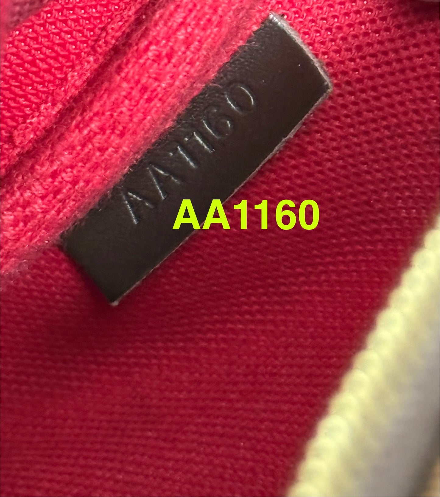 Eva Clutch in DE with Dustbag, Insert Organizer, Box and Paper bag🗓️ Year: 2010