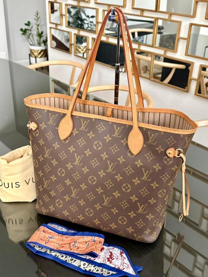 Neverfull MM with Dustbag 📅 Year: 2021