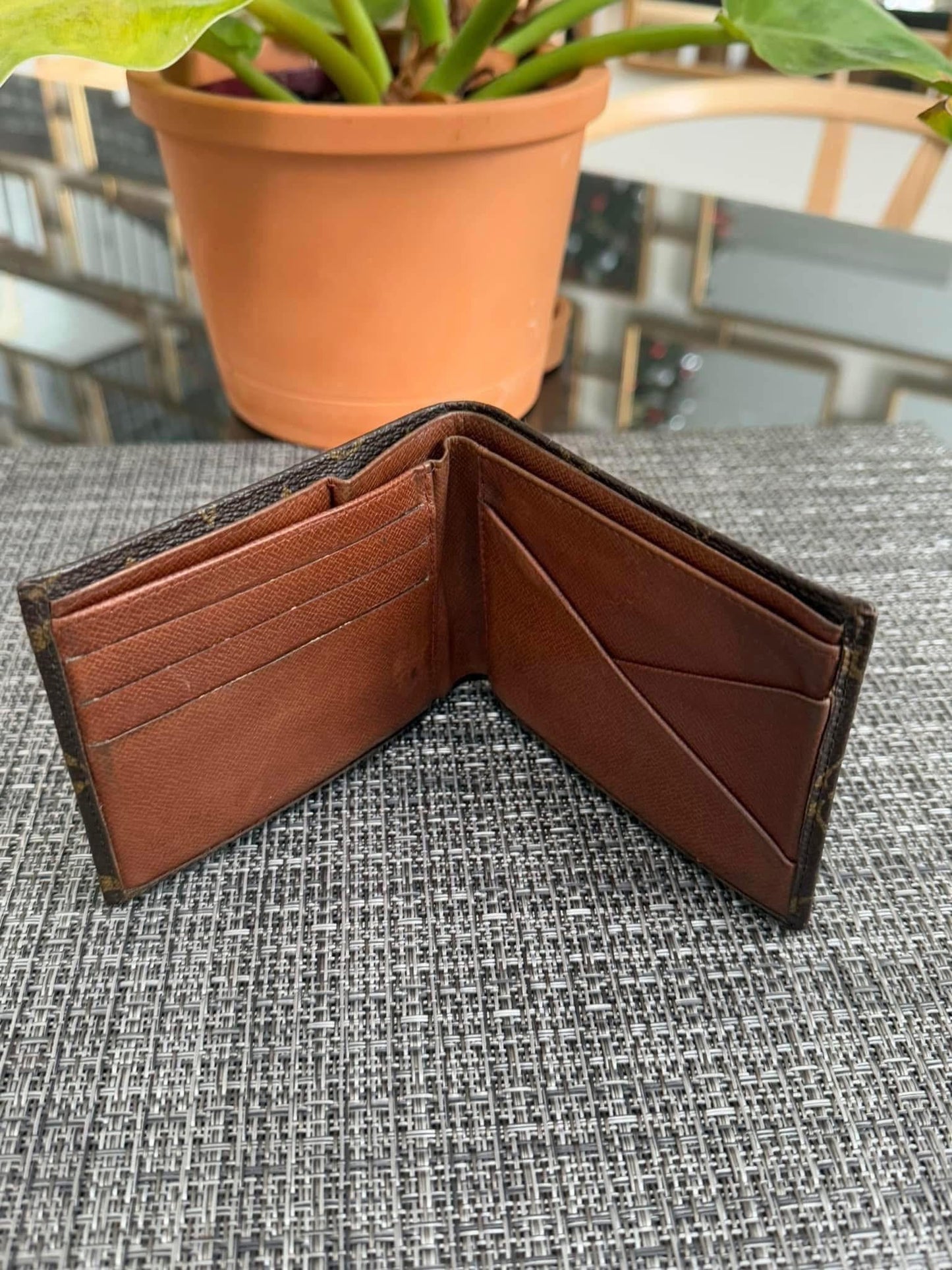 Mens Bifold Wallet in Monogram -Year: 1987