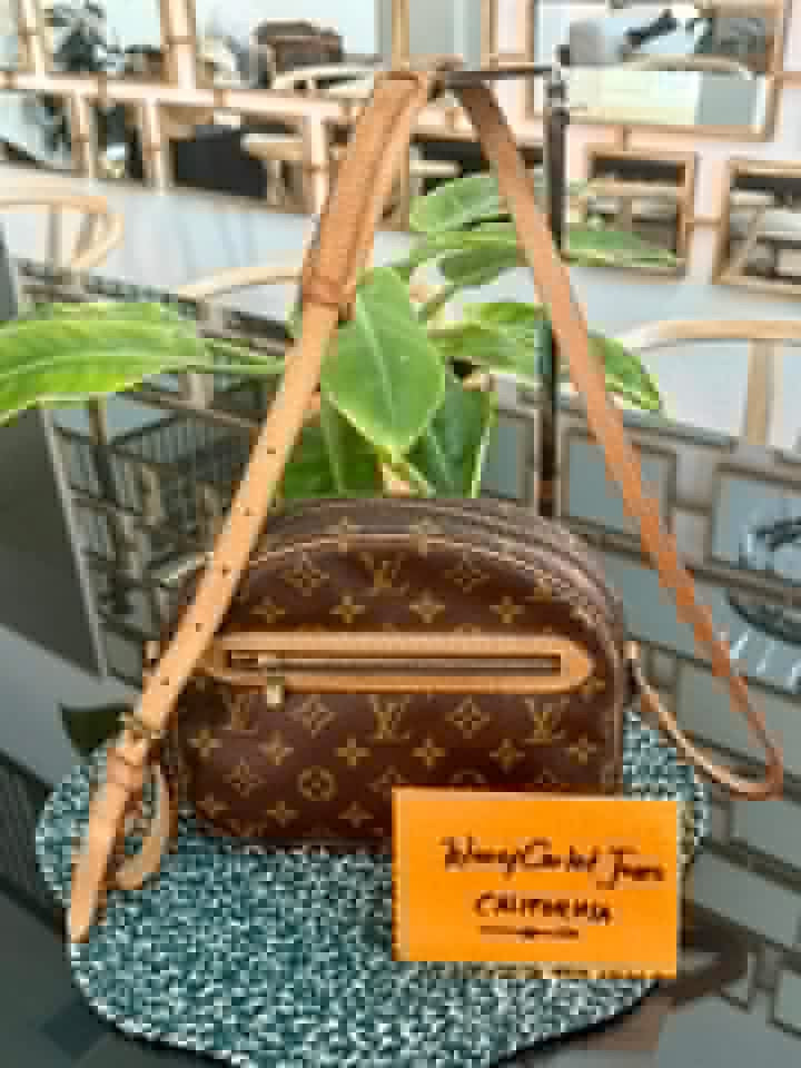Senlis Crossbody - 🗓️