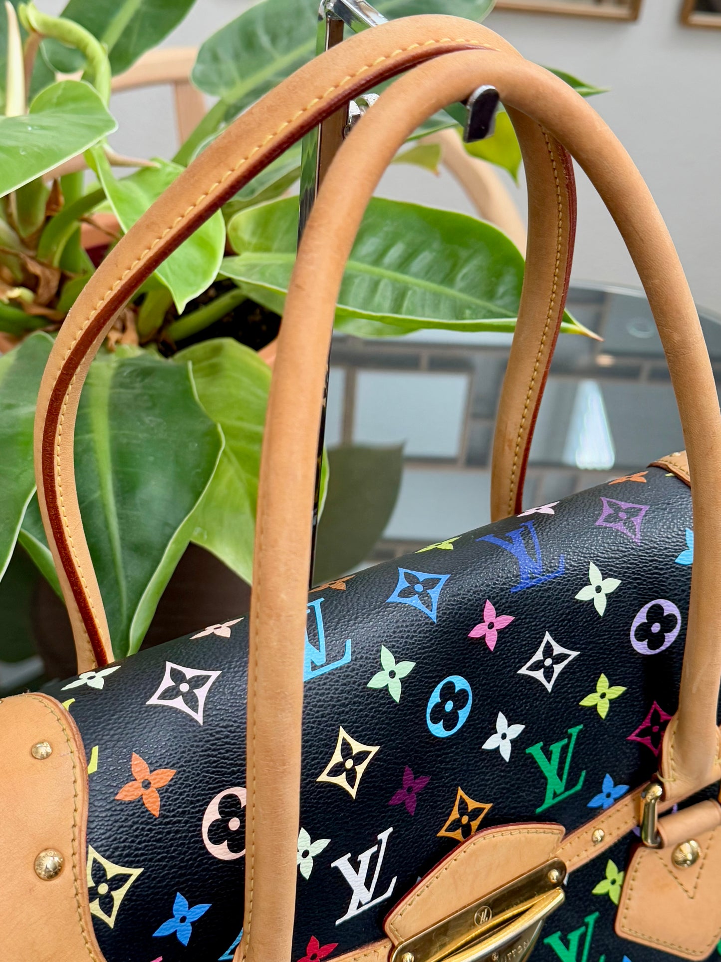 Multicolor Beverly GM with Dustbag 📅 Year: 2000