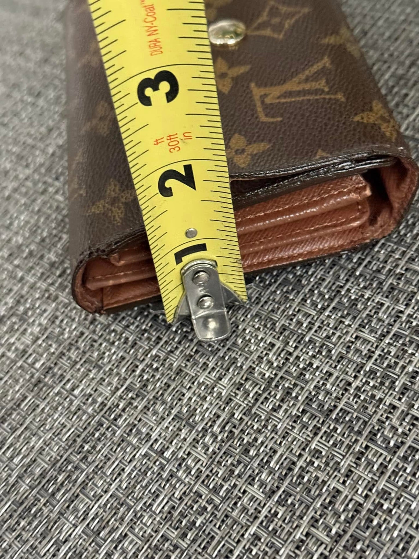 Alexandra Wallet with 14 Cardholders 🗓️ Year: 2007