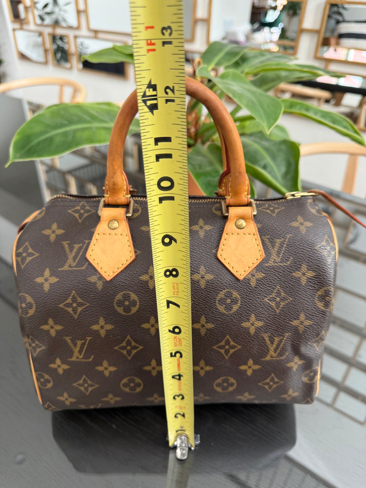 Speedy 25 in Monogram with Lock 🔐 and Key -🗓️ Year: 2005