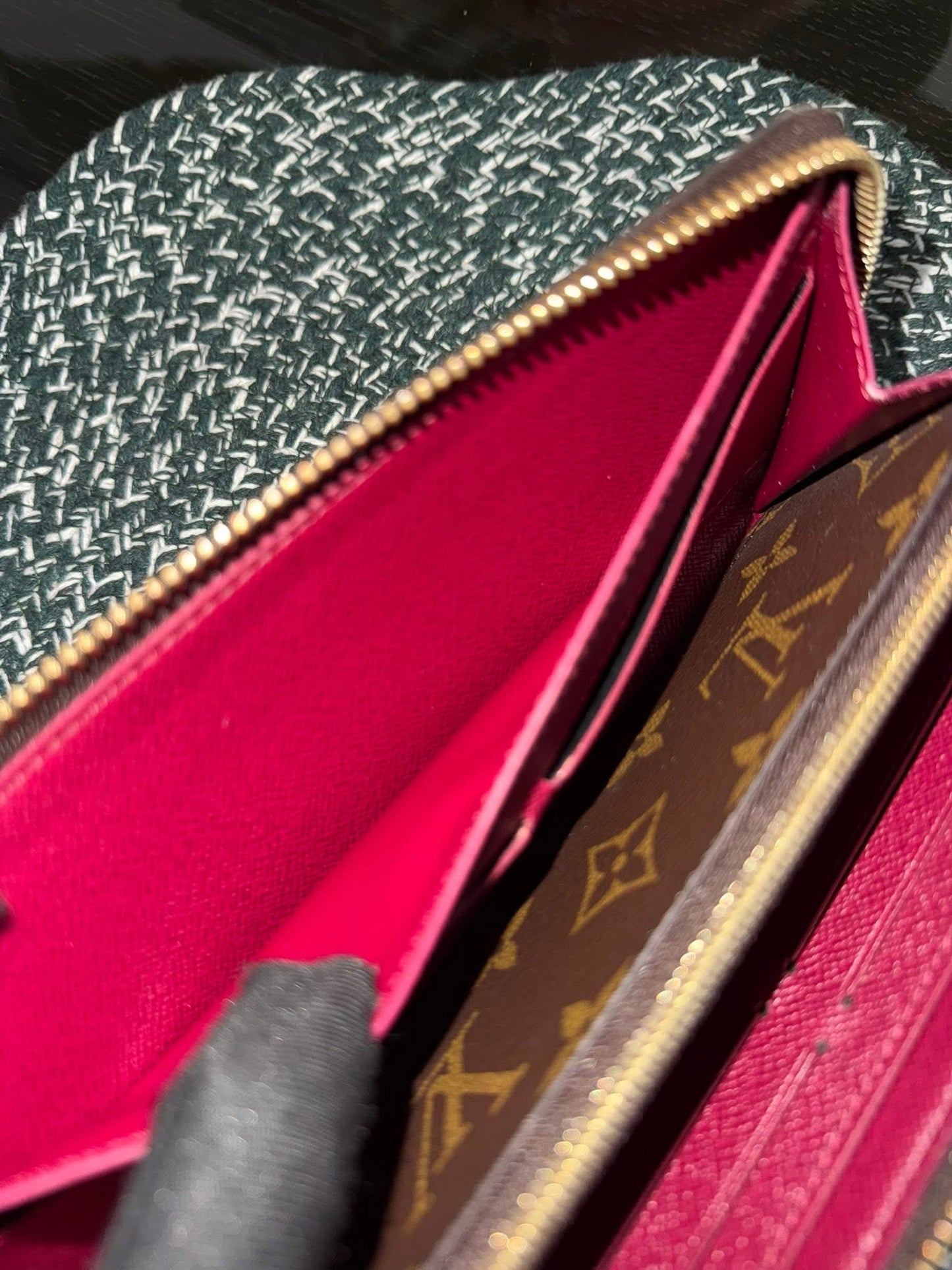 Clemence Wallet in Peony with Dustbag 🗓️ Year 2020