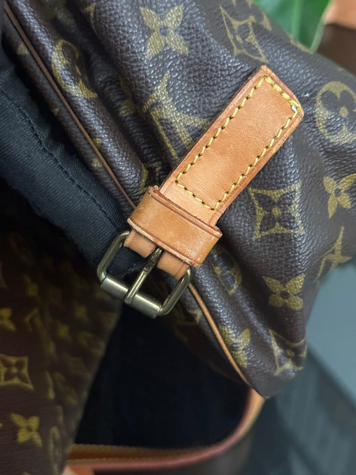 Saumur 35 Crossbody -🗓️ Year: 1989